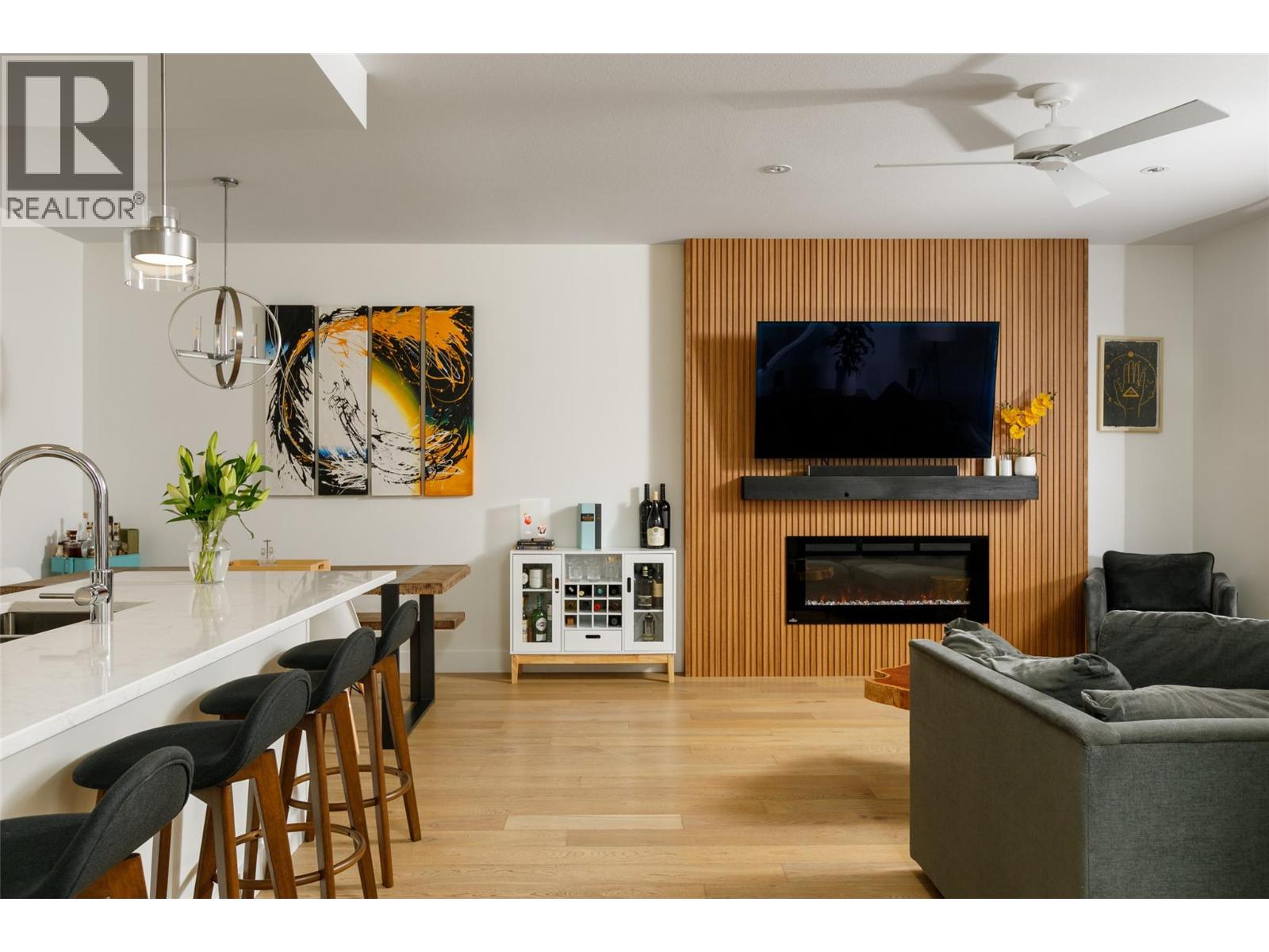 Picture for 1025 Cawston  Avenue