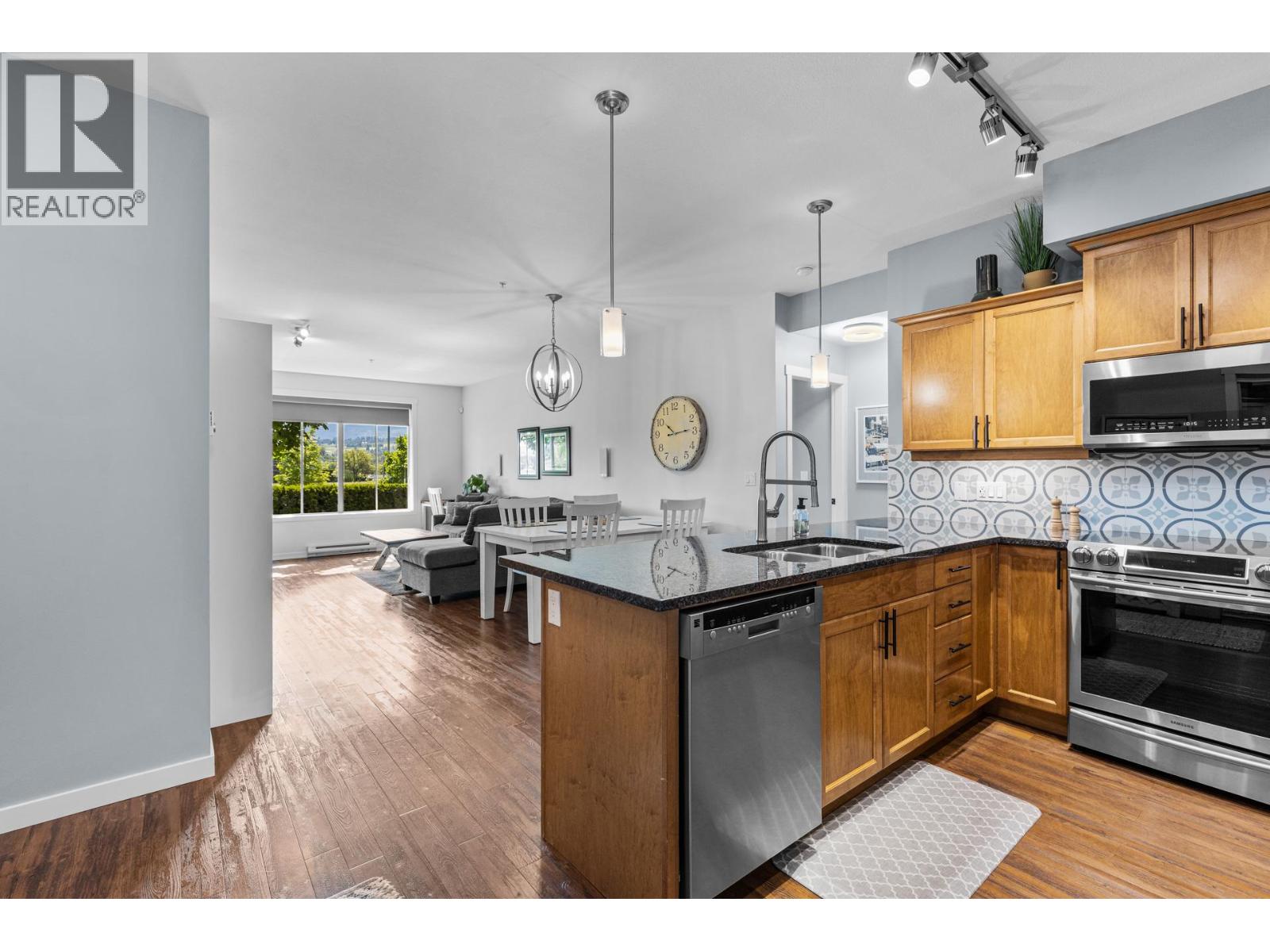 Picture for Unit #111, 3739 Casorso  Road