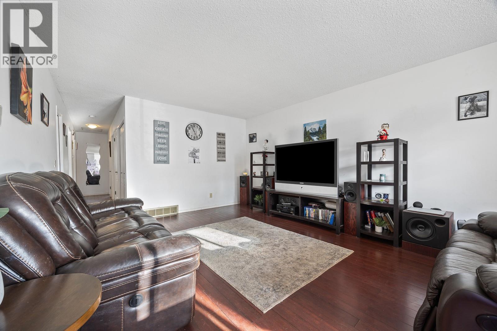 Picture for 1074 Raymer  Avenue