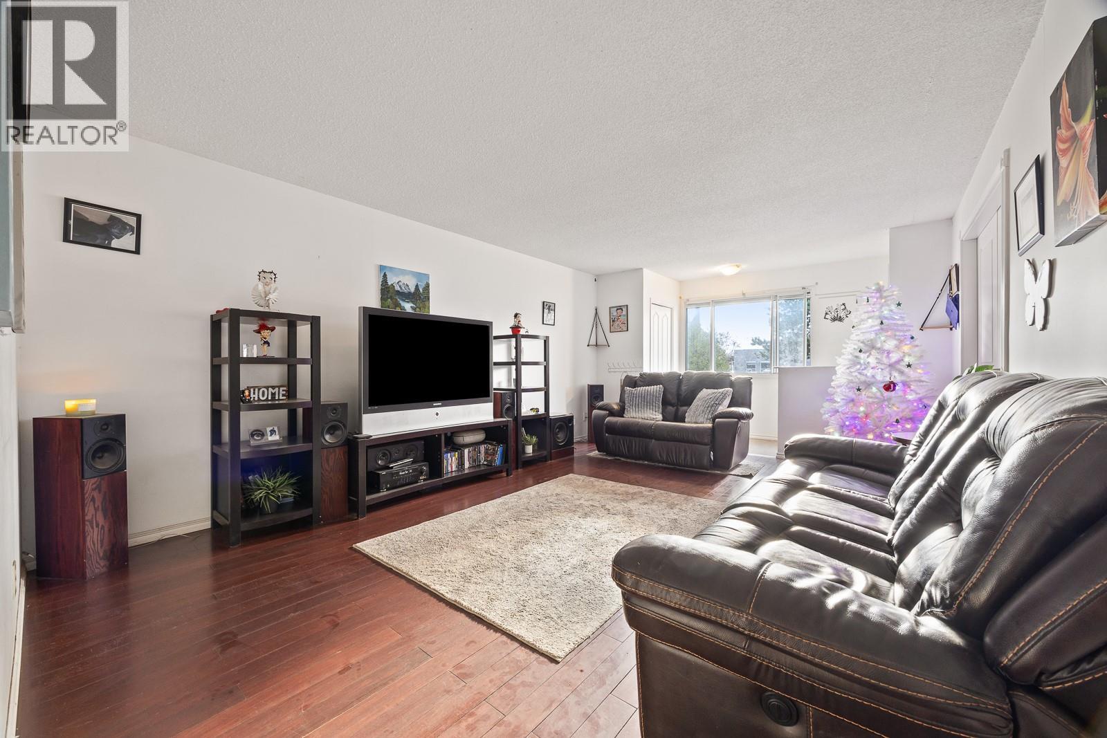 Picture for 1074 Raymer  Avenue