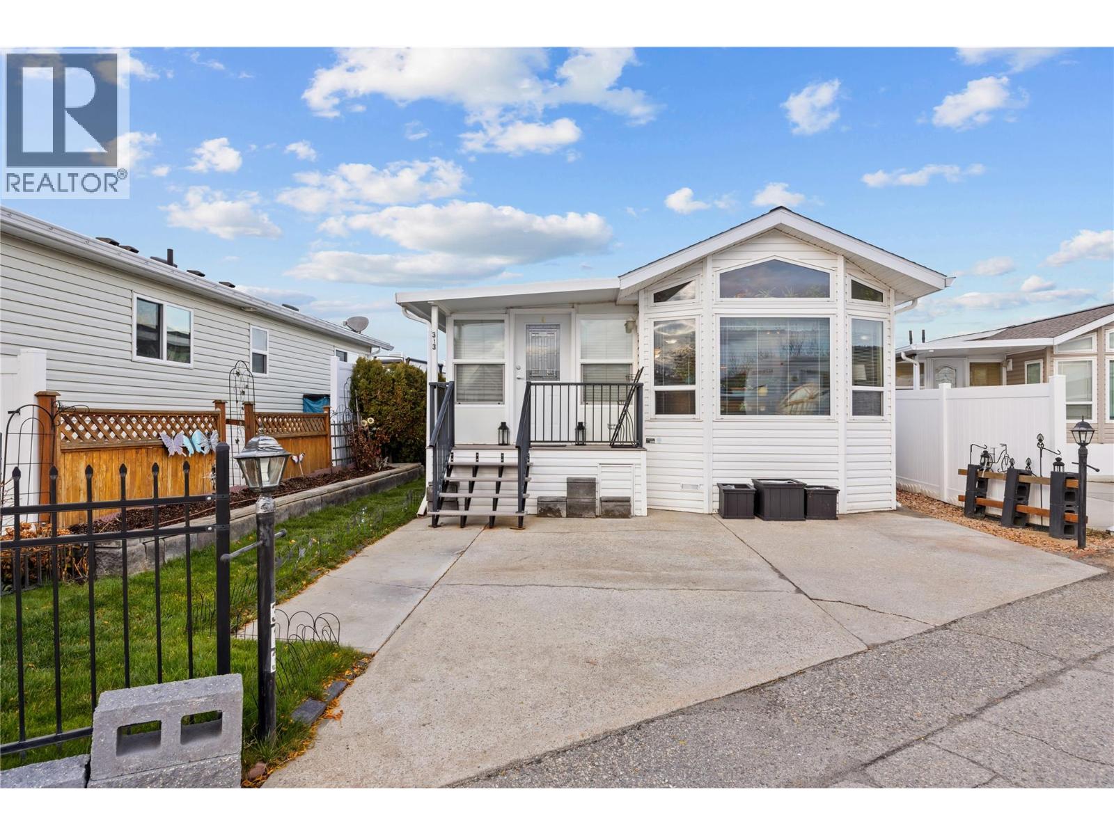 Picture for Unit #313, 415 Commonwealth  Road