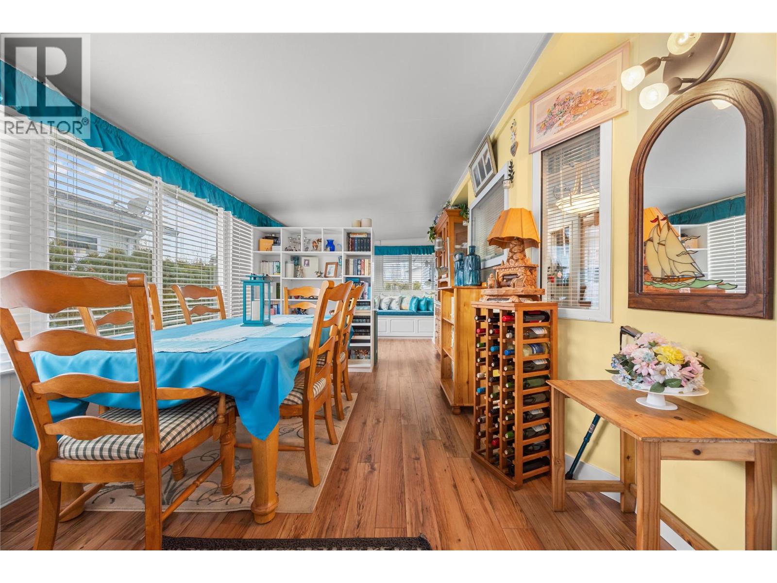 Picture for Unit #313, 415 Commonwealth  Road