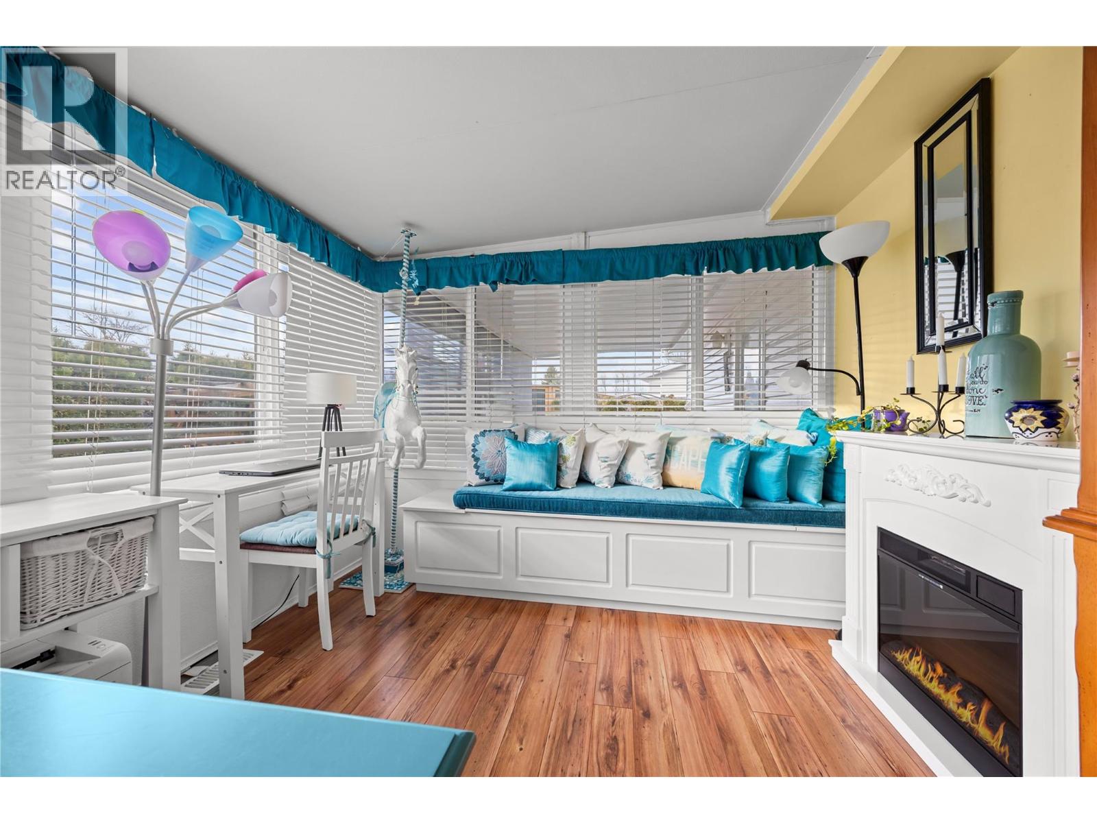 Picture for Unit #313, 415 Commonwealth  Road