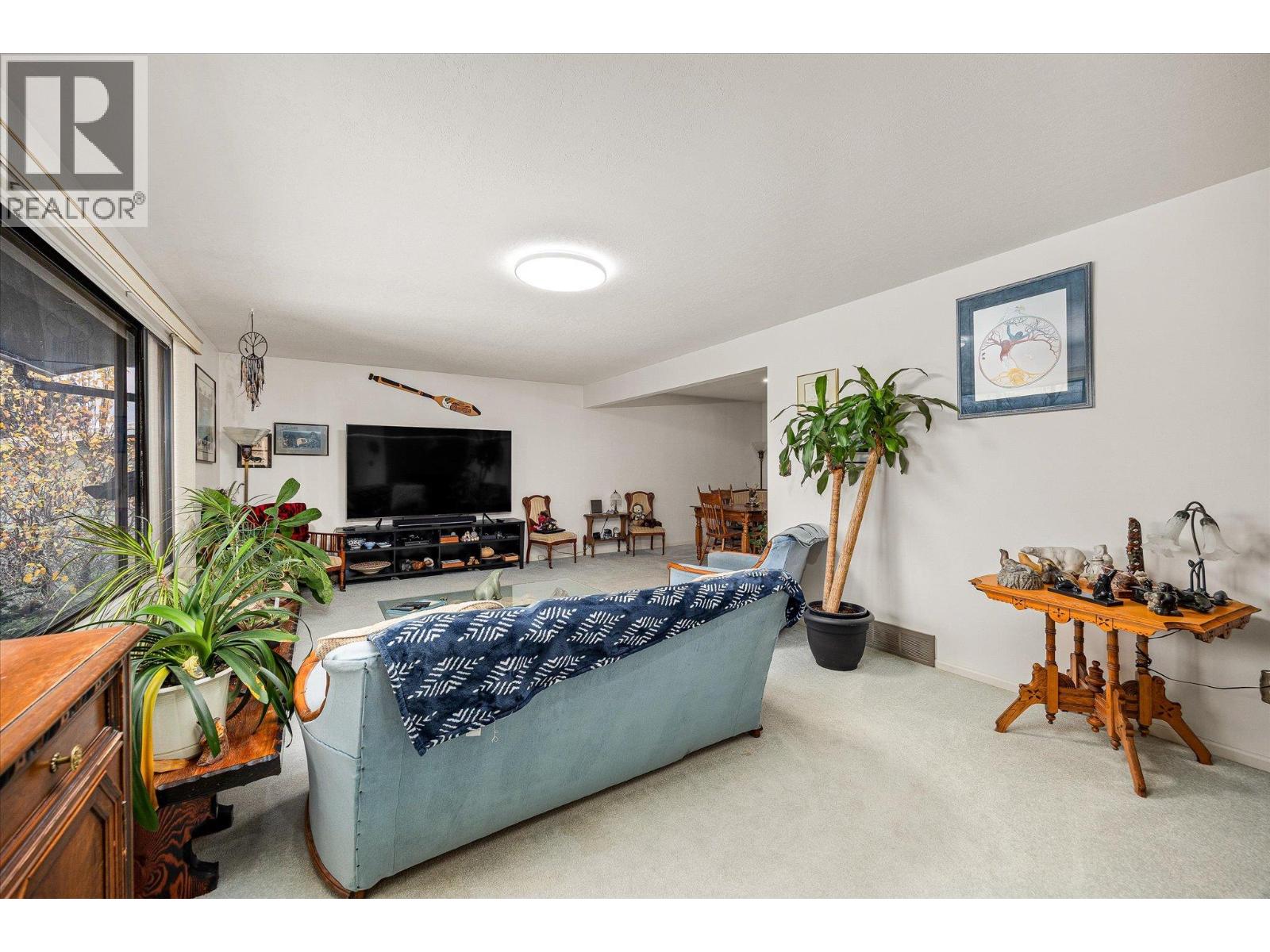 Picture for 2425 Collingwood  Road