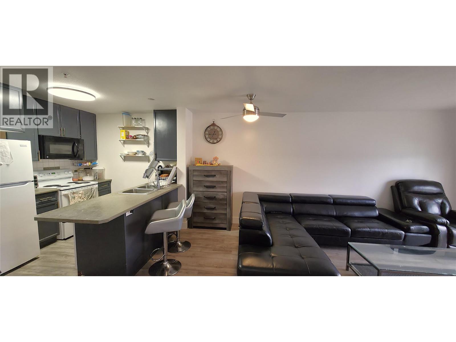 Picture for Unit #206, 256 Hastings  Avenue