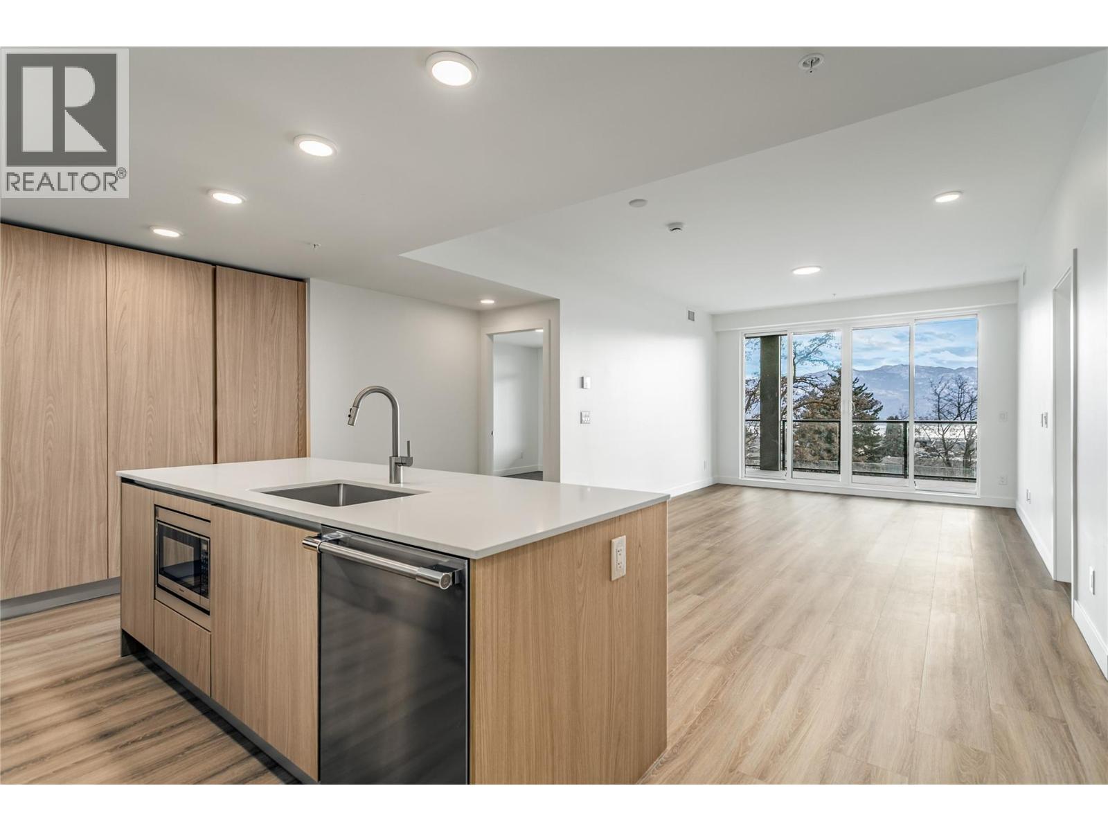 Picture for Unit #206, 2760 Olalla  Road