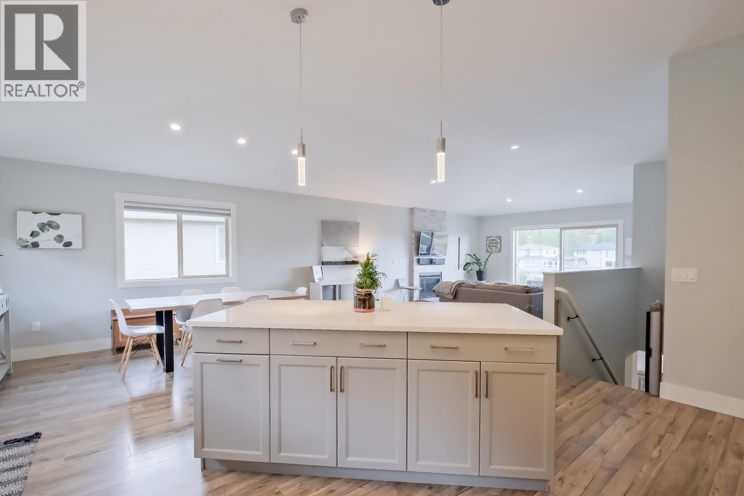 Picture for 2582 Paramount  Drive