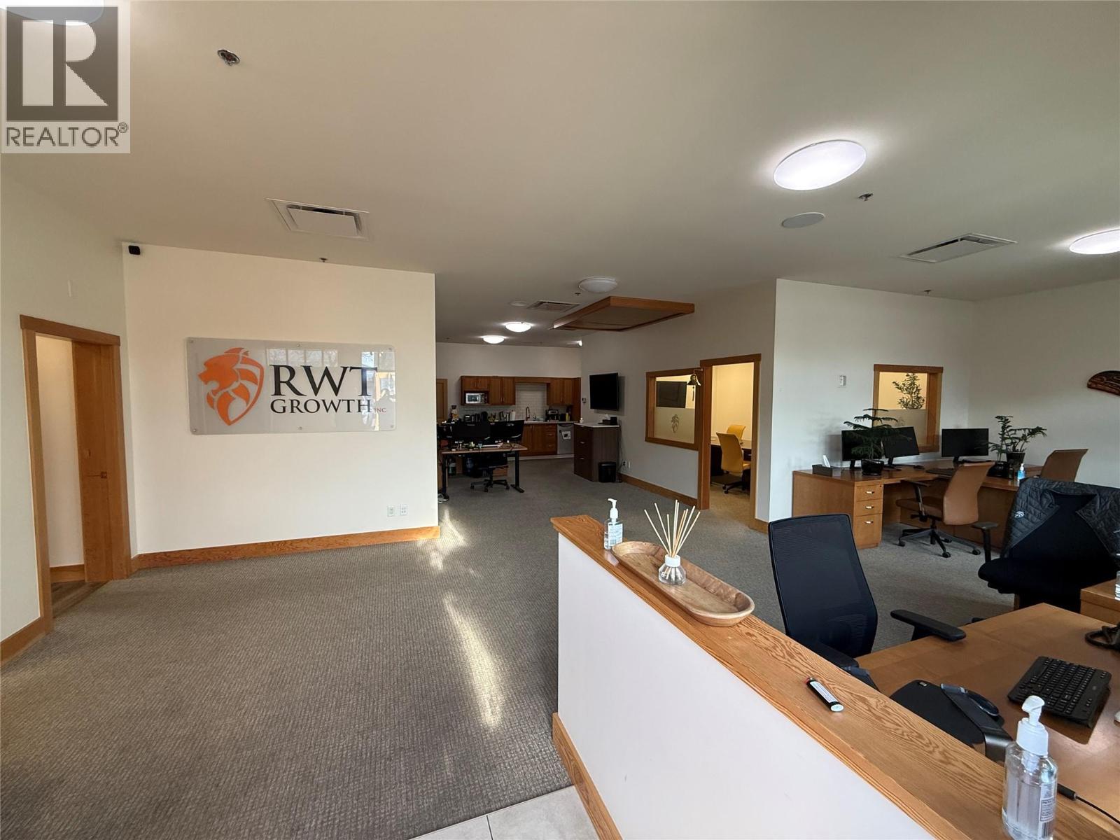 Picture for Unit #101/102, 455 Lawrence  Avenue