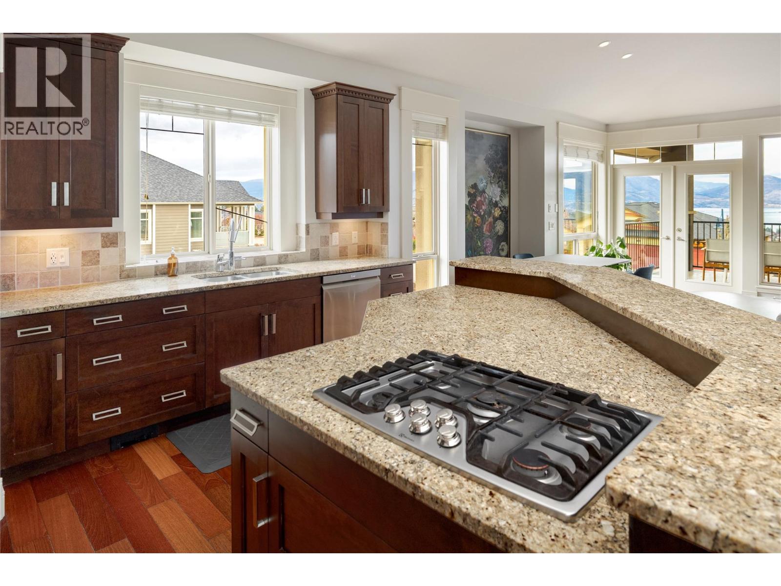 Picture for 667 Devonian  Avenue