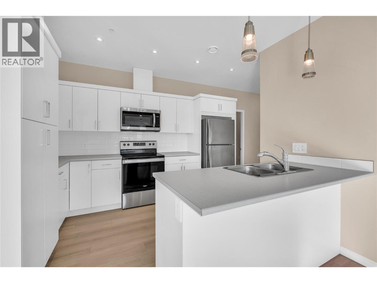 Picture for Unit #203, 3362 Skaha Lake  Road