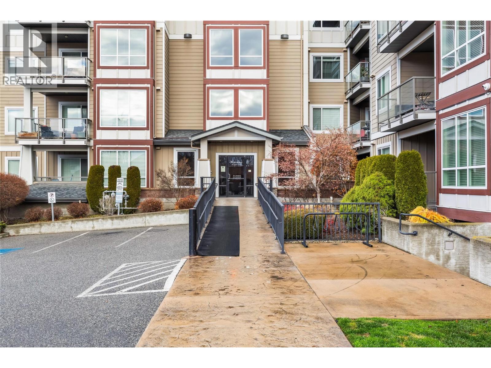 Picture for Unit #416, 850 Saucier  Avenue