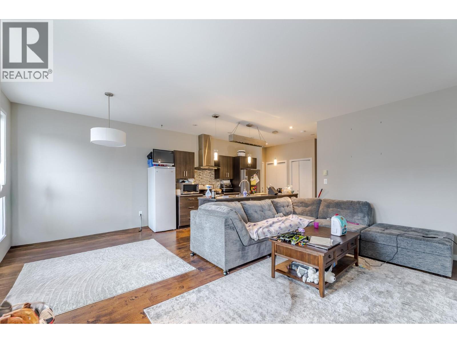 Picture for Unit #101, 632 BURNS  Street