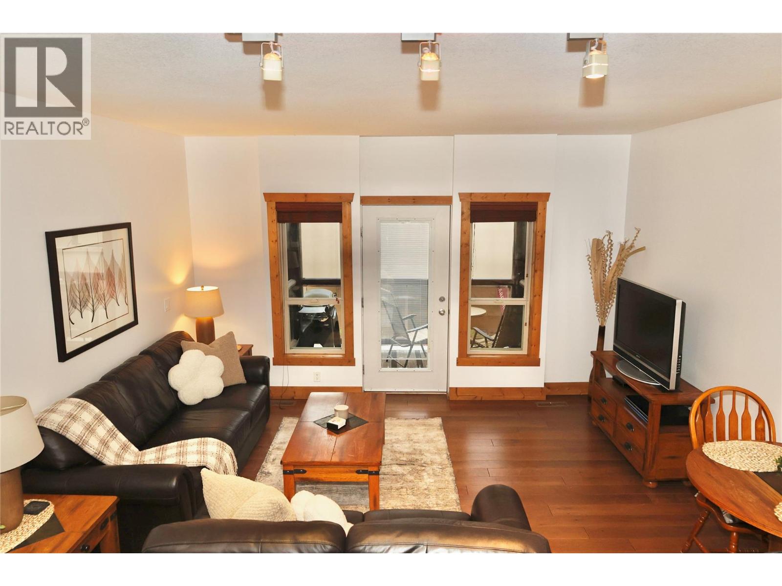 Picture for Unit #205, 5401 Lakeshore  Drive