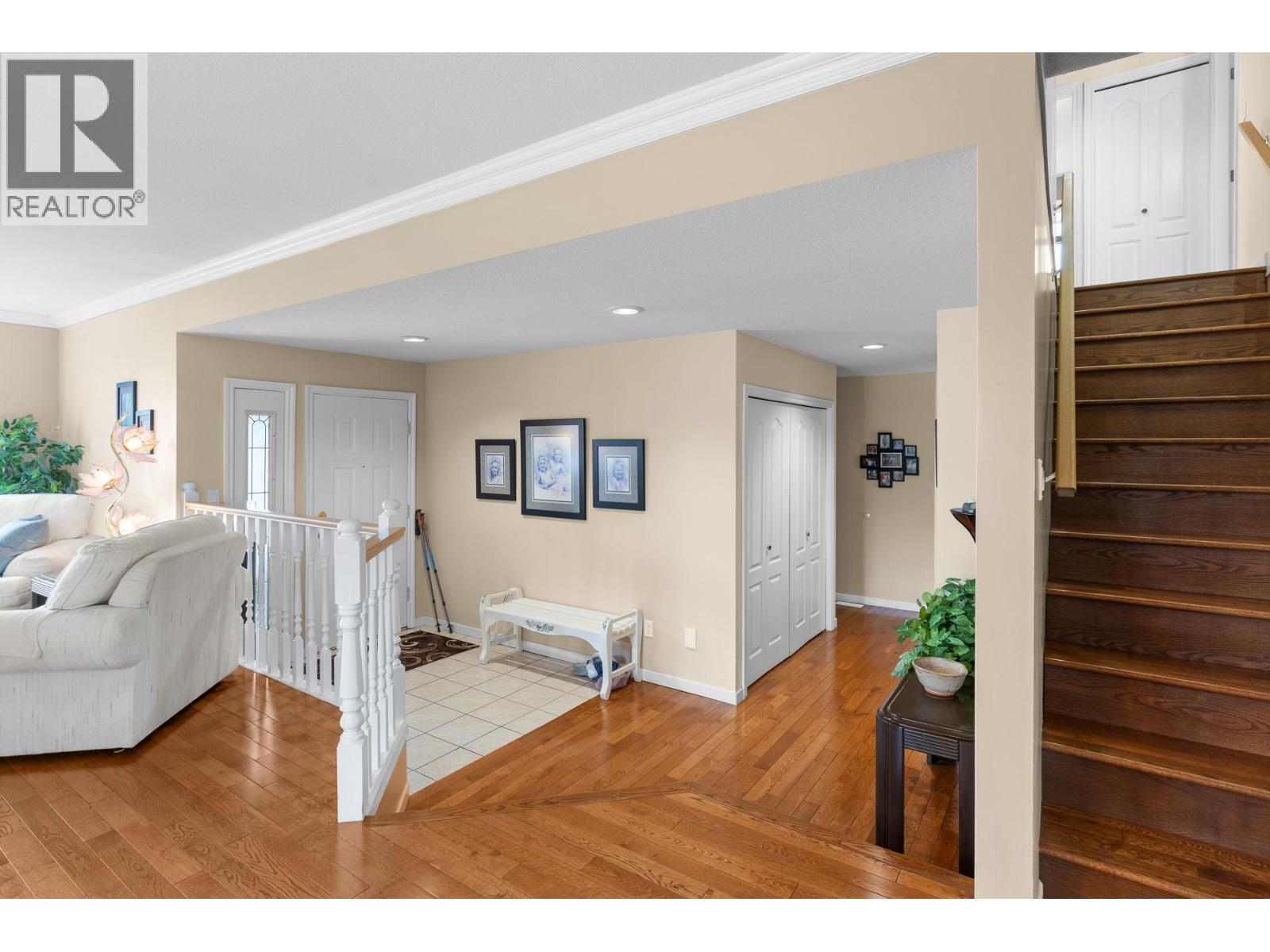 Picture for 833 Springwood  Court