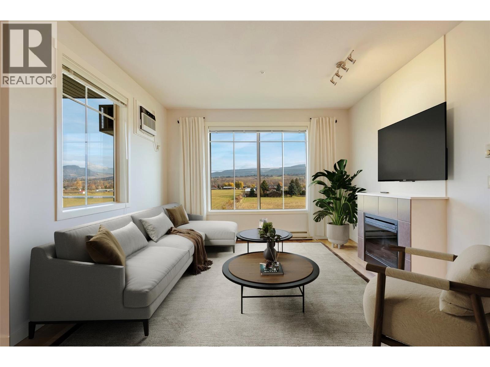 Picture for Unit #313, 3739 Casorso  Road