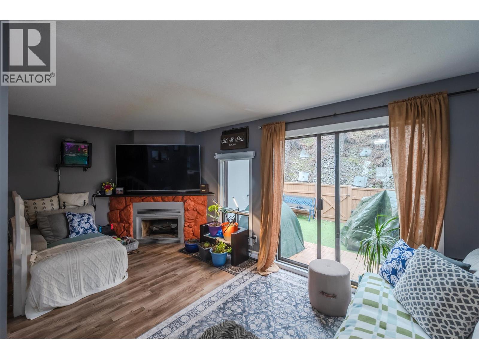 Picture for Unit #27, 80 Green  AvenueE