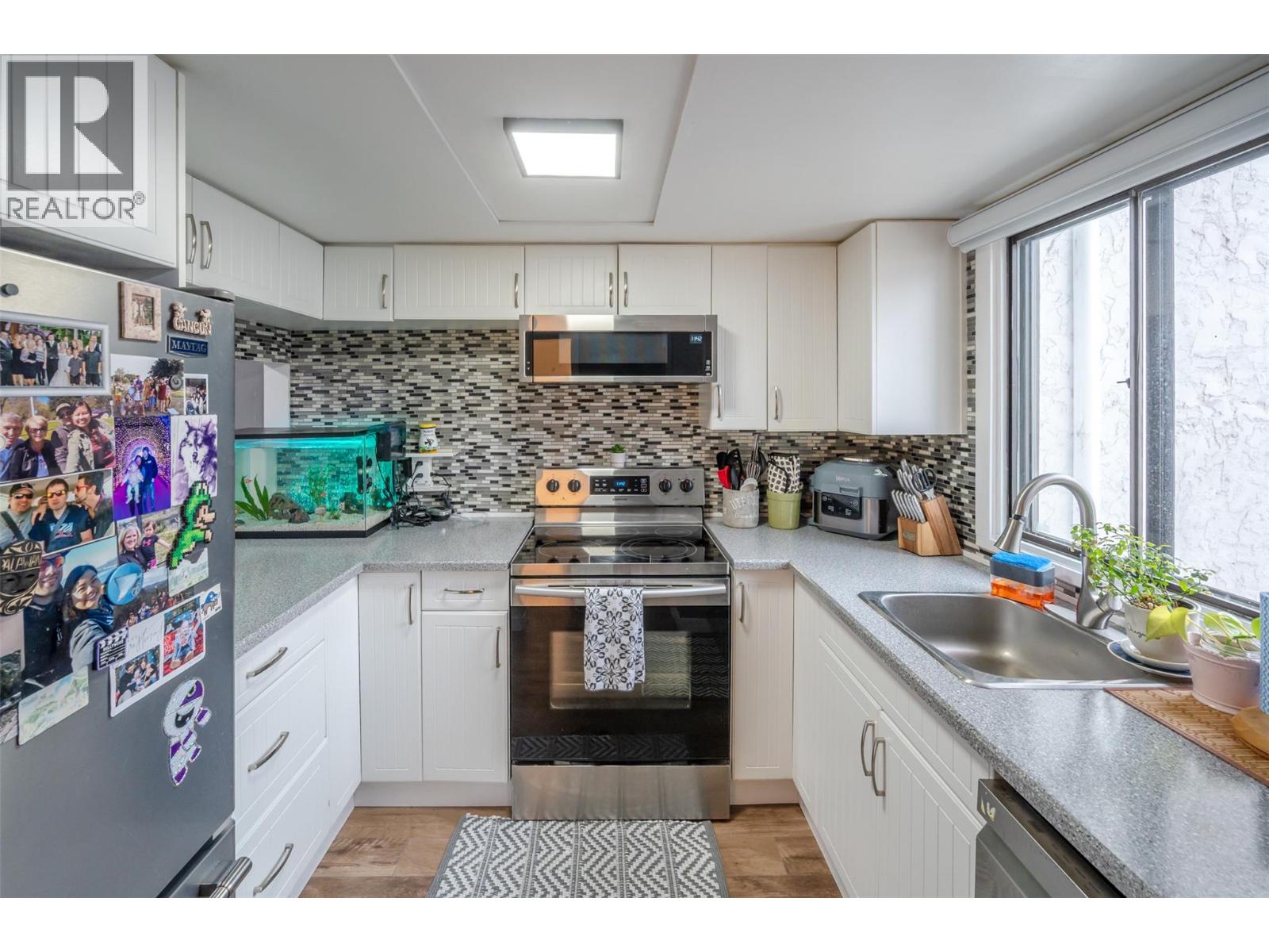 Picture for Unit #27, 80 Green  AvenueE