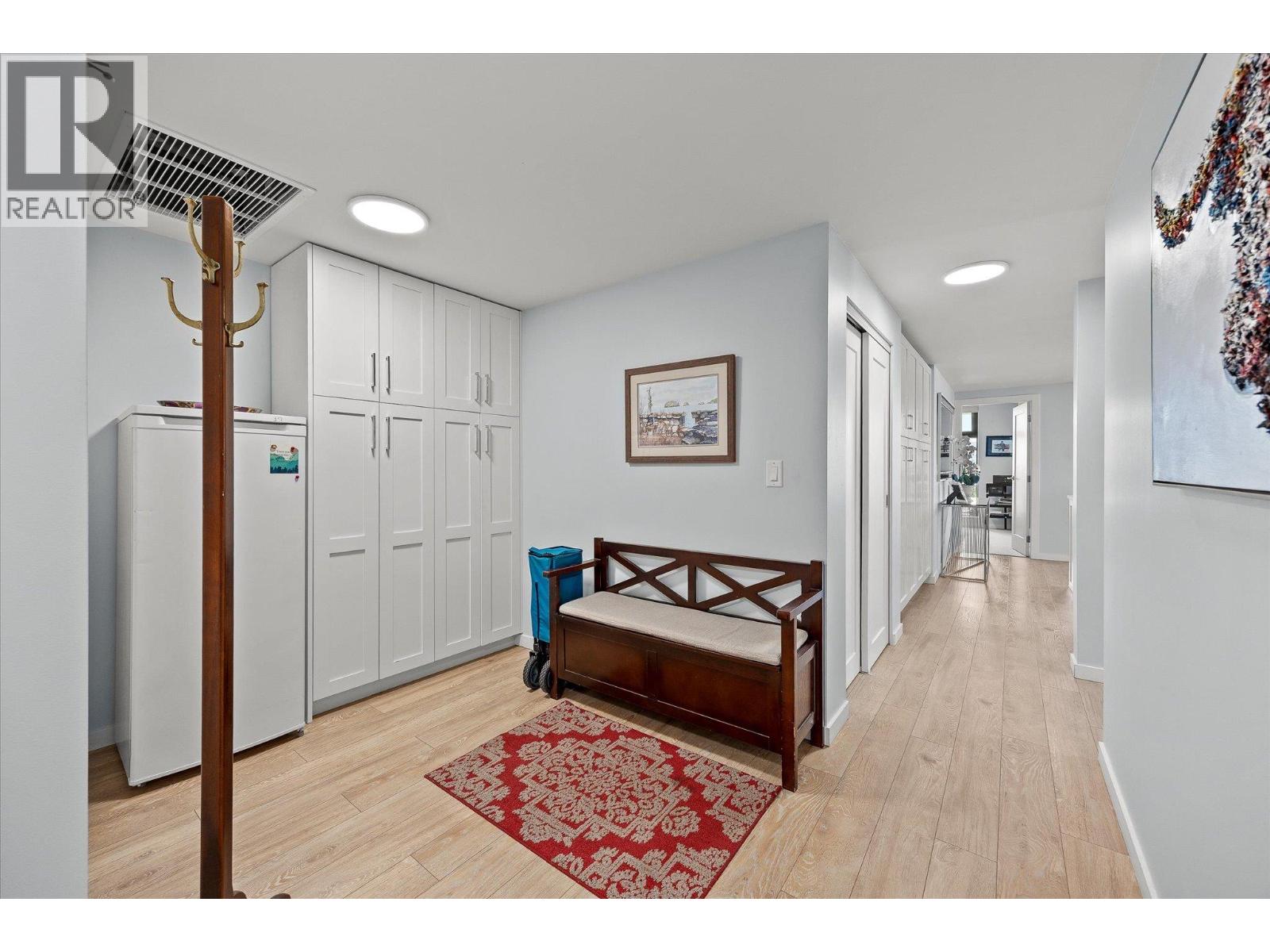 Picture for Unit #902, 485 Groves  Avenue