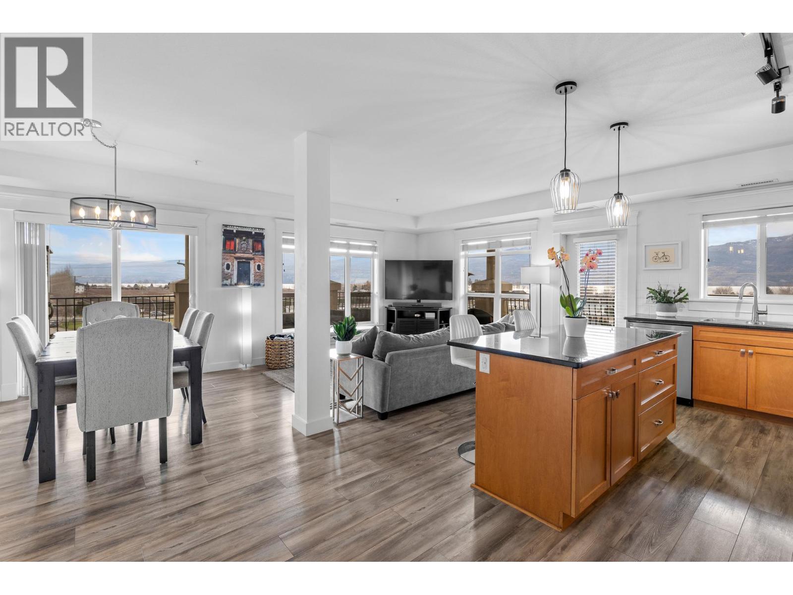 Picture for Unit #417, 2070 Boucherie  Road