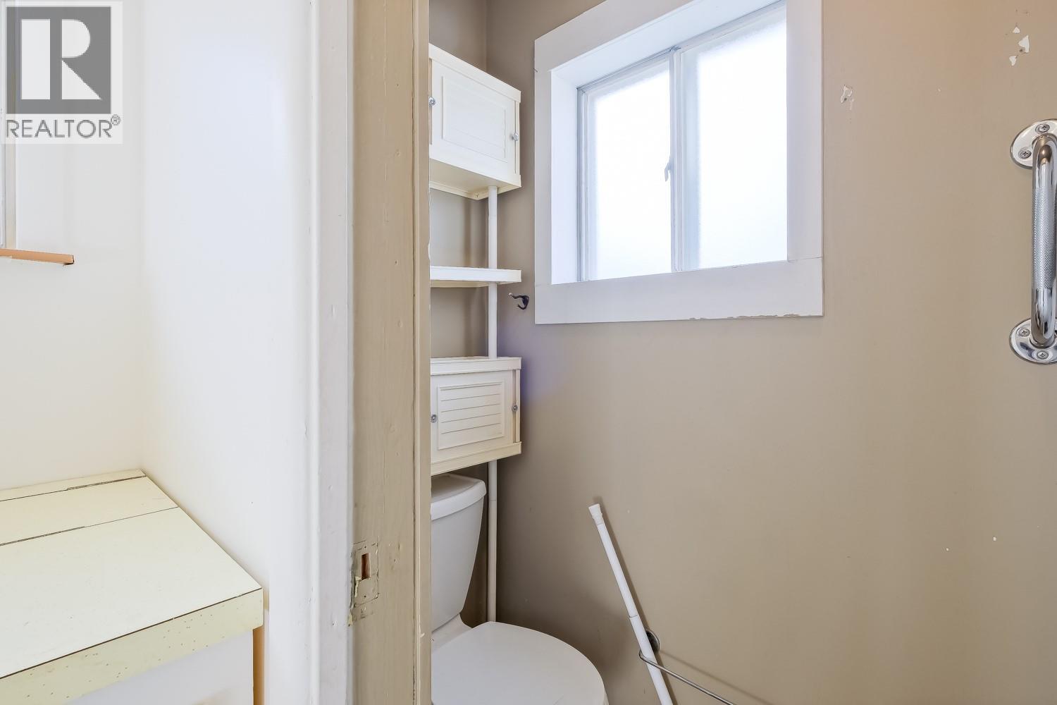 Picture for 681 MAIN  Street