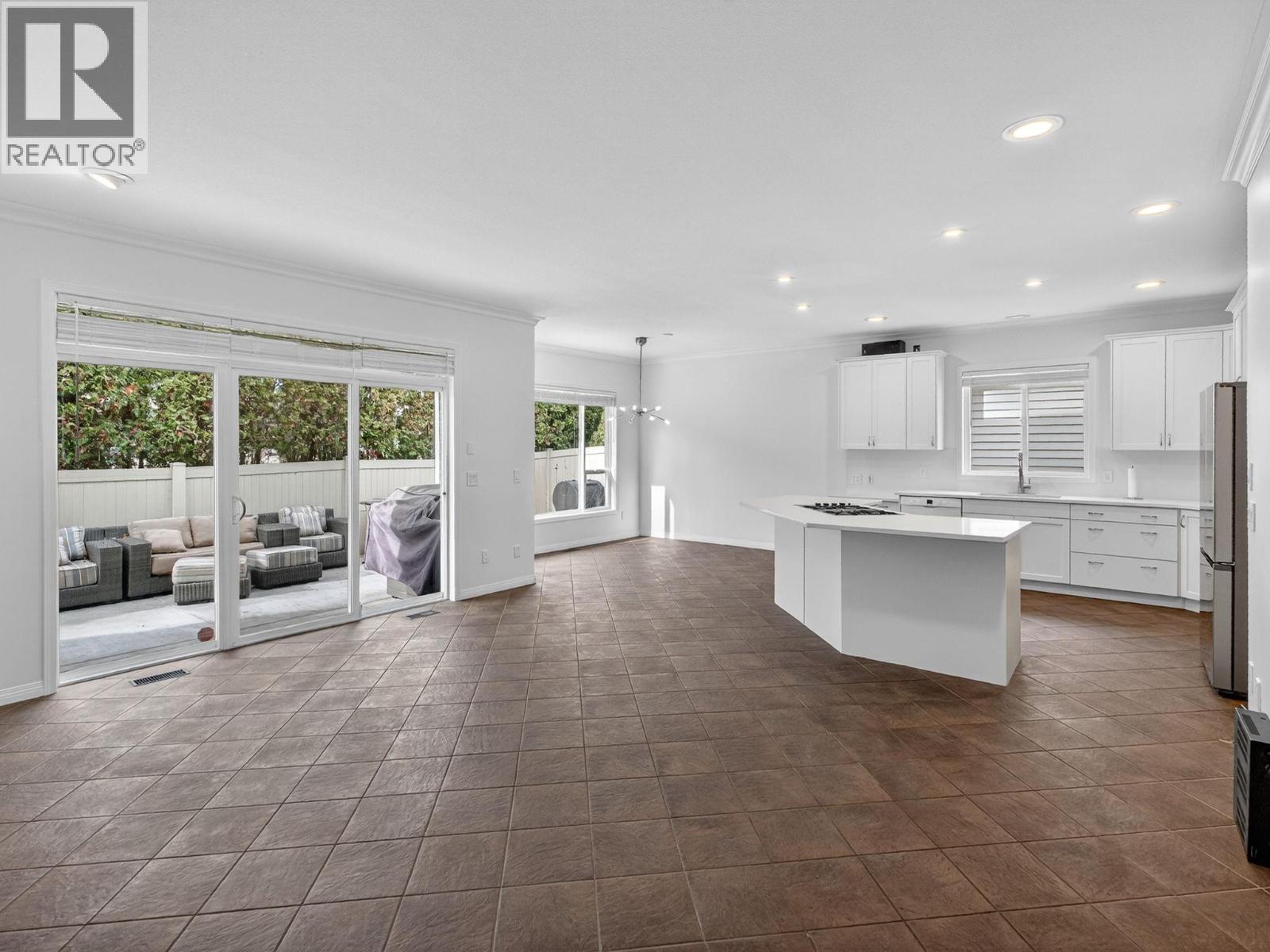 Picture for Unit #208, 665 Cook  Road