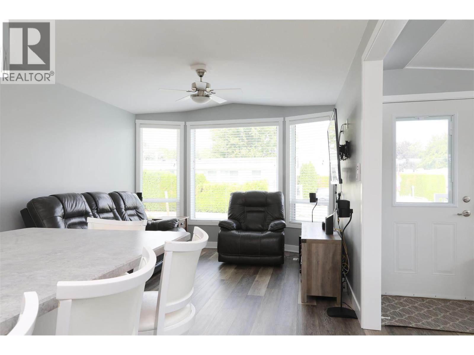 Picture for Unit #291, 415 Commonwealth  Road