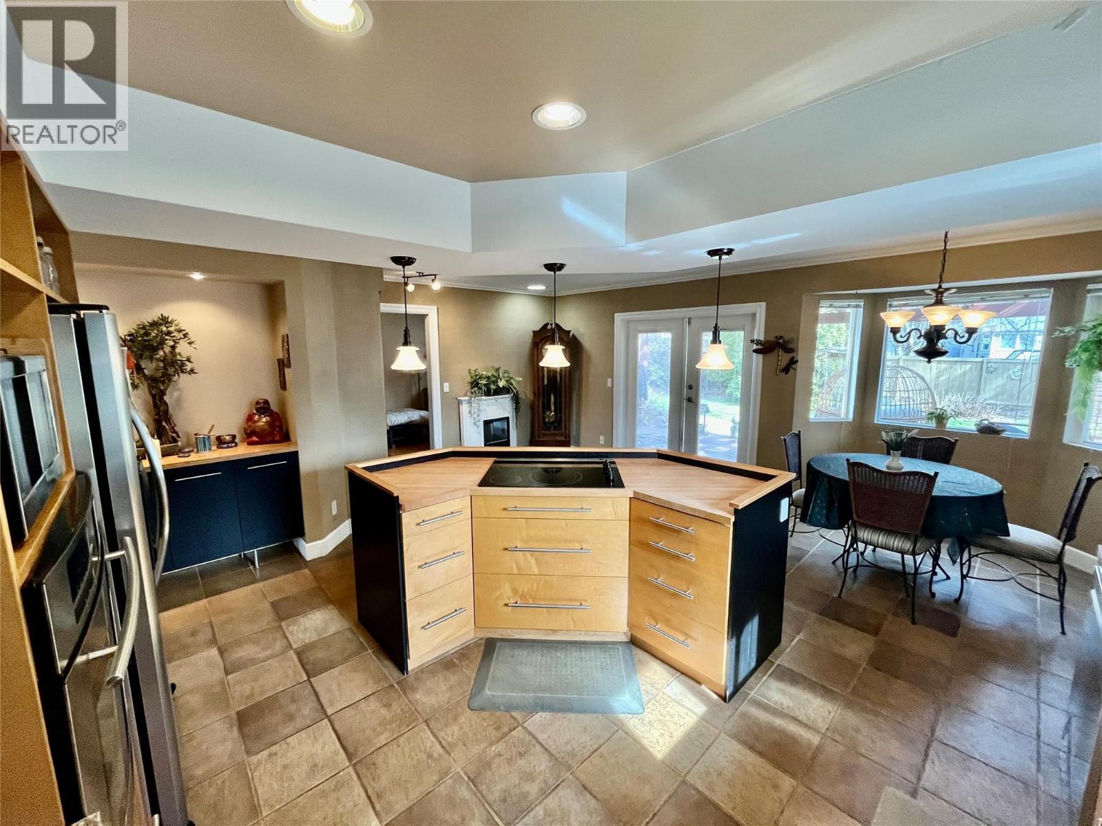 Picture for 421 Oak  Avenue