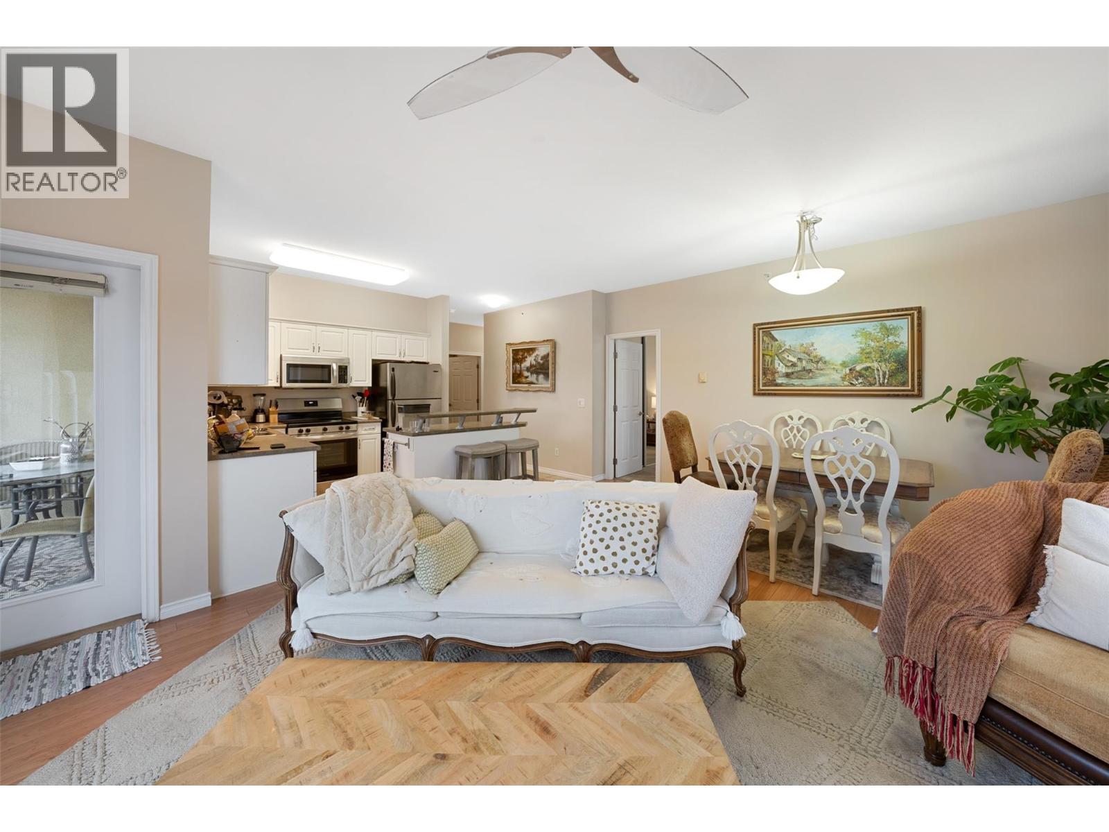 Picture for Unit #401, 1125 Bernard  Avenue