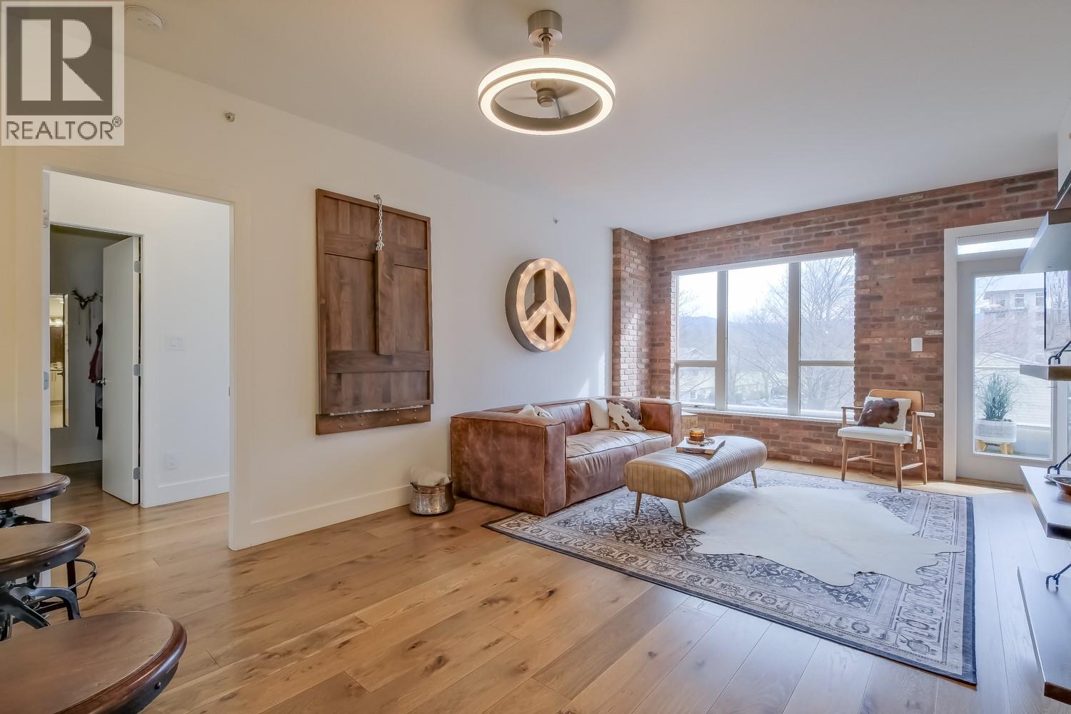 Picture for Unit #215, 1160 Bernard  Avenue