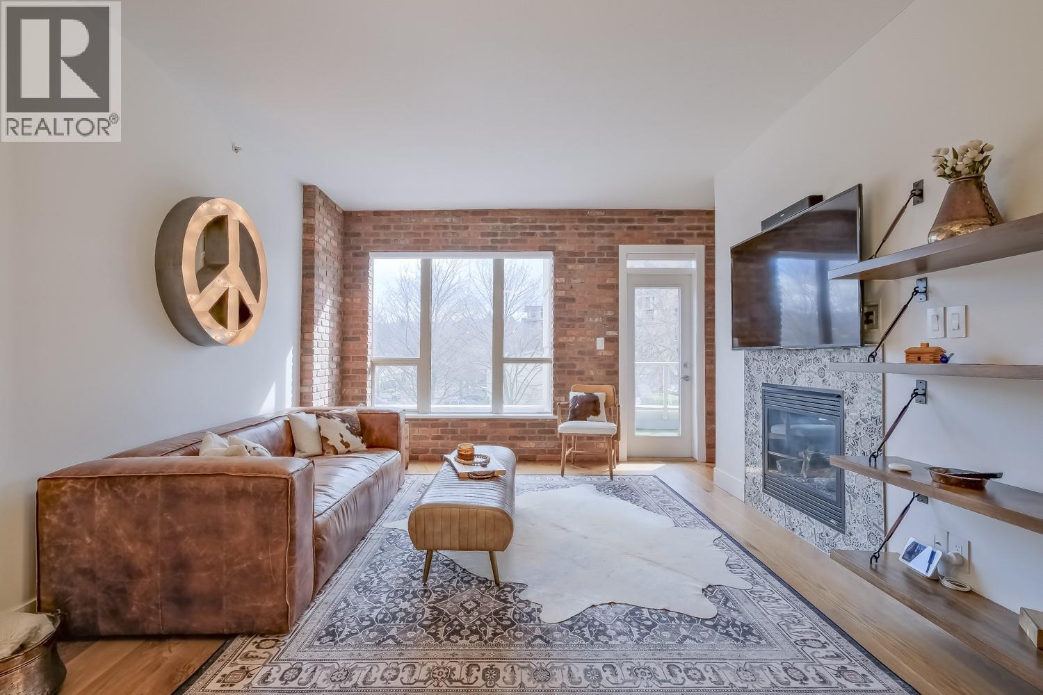 Picture for Unit #215, 1160 Bernard  Avenue