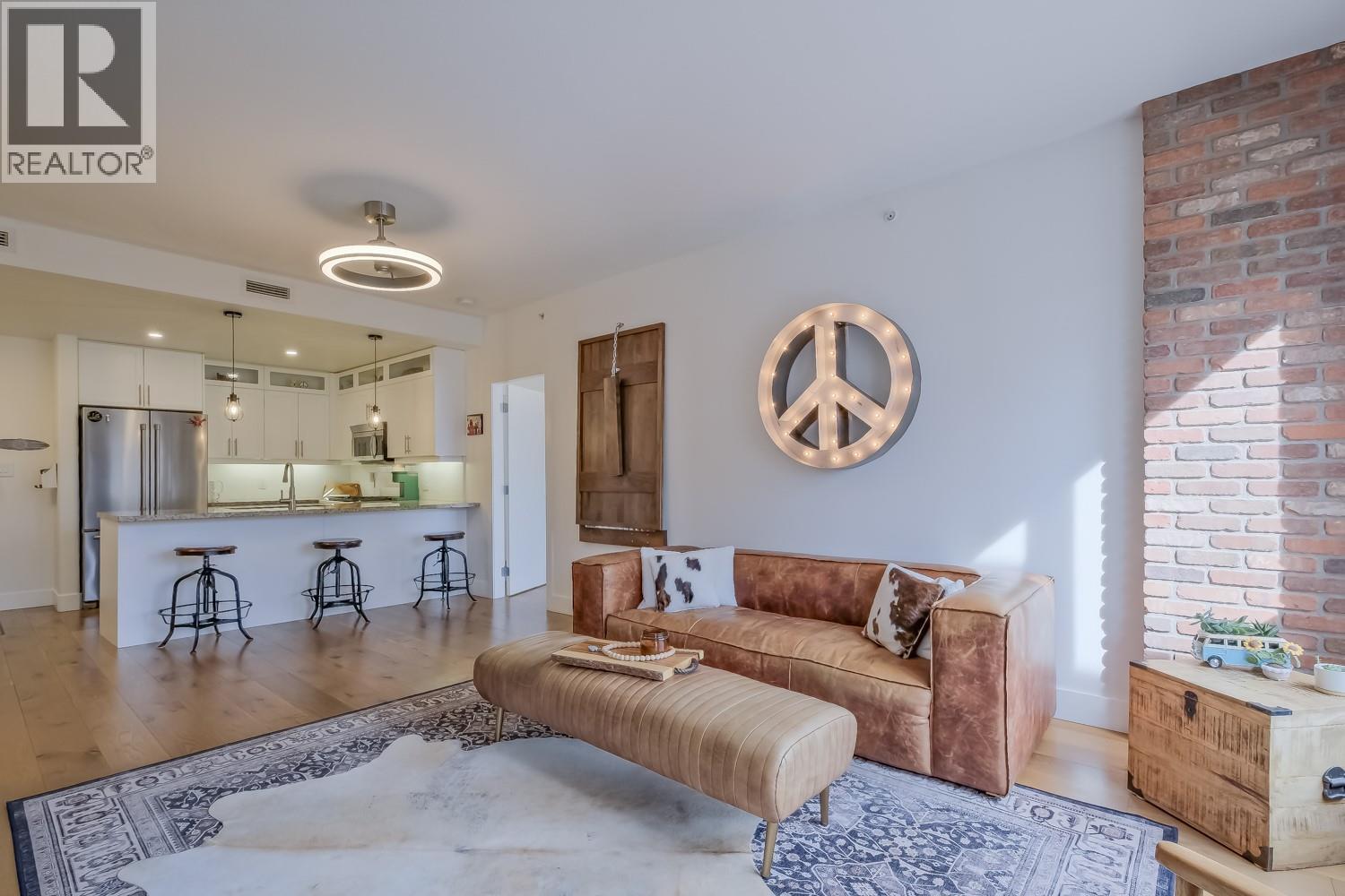 Picture for Unit #215, 1160 Bernard  Avenue