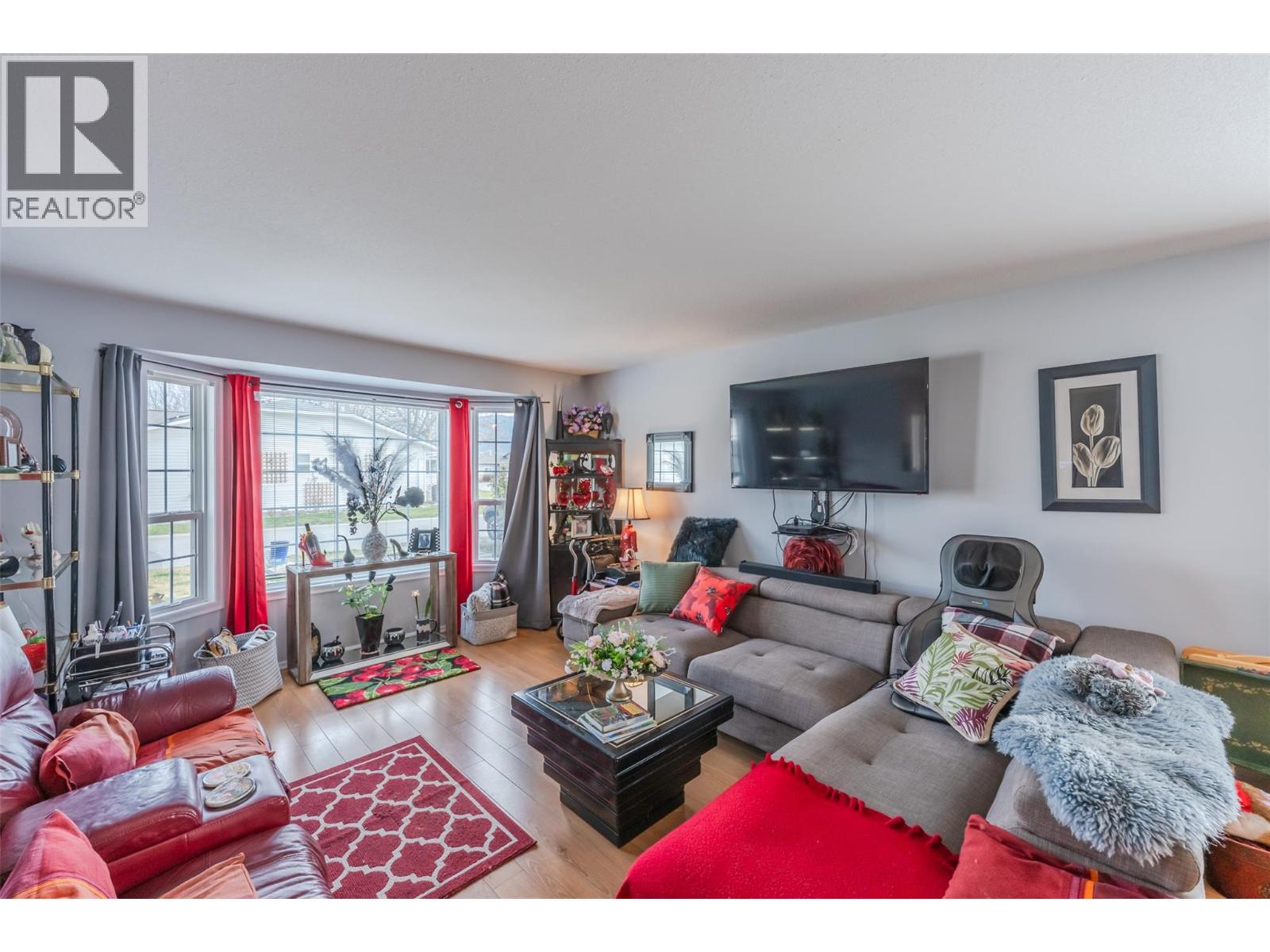 Picture for 322 Falcon  Drive