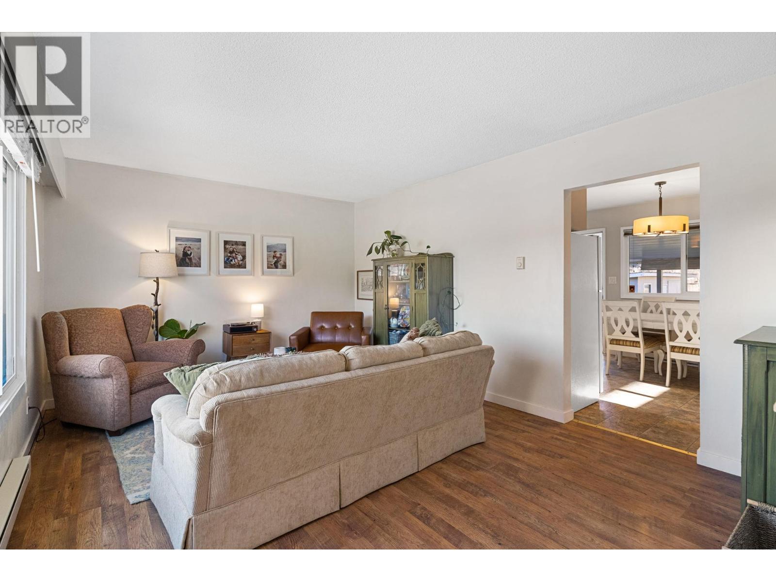 Picture for 594 Snowsell  StreetN