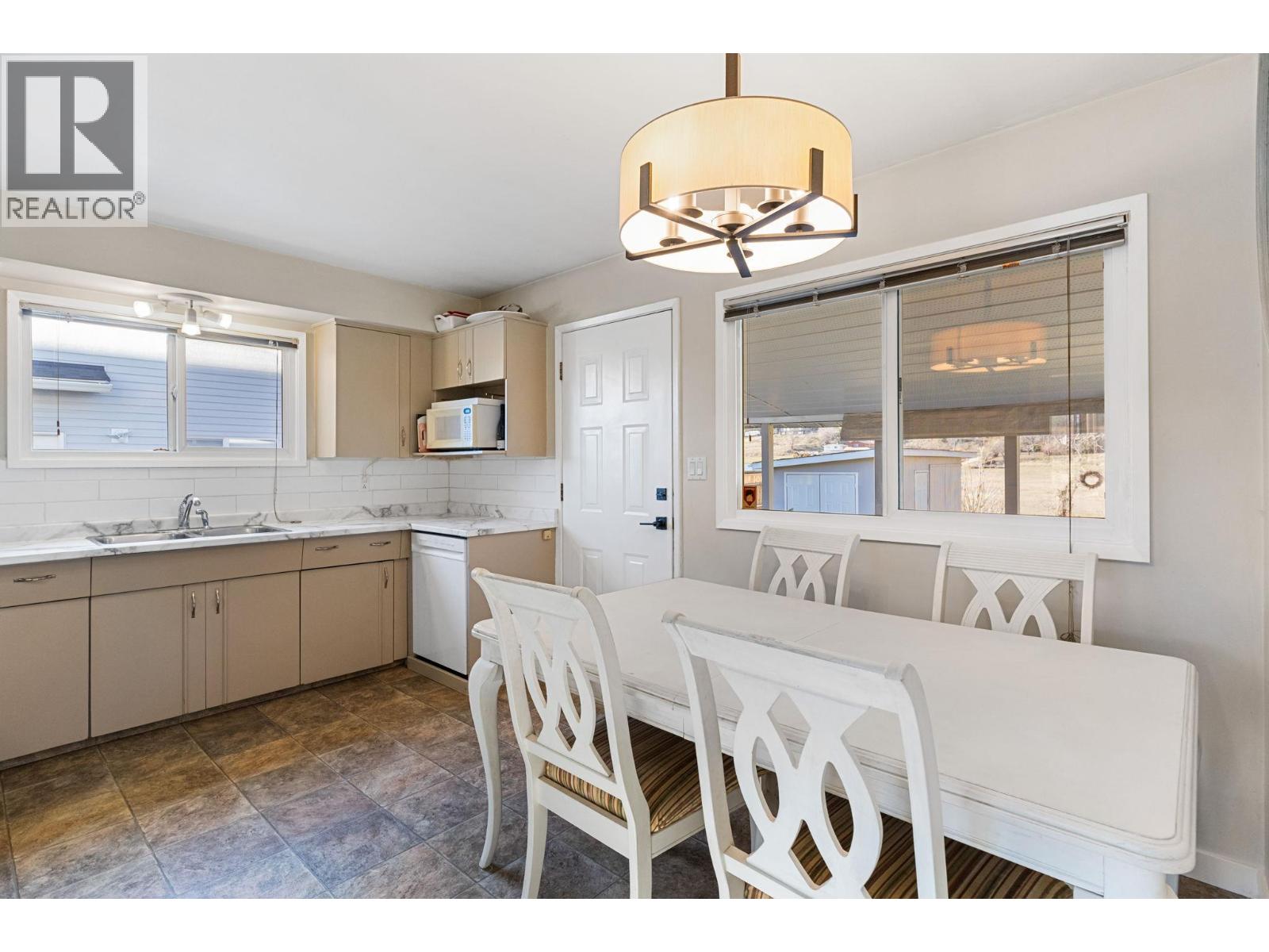 Picture for 594 Snowsell  StreetN