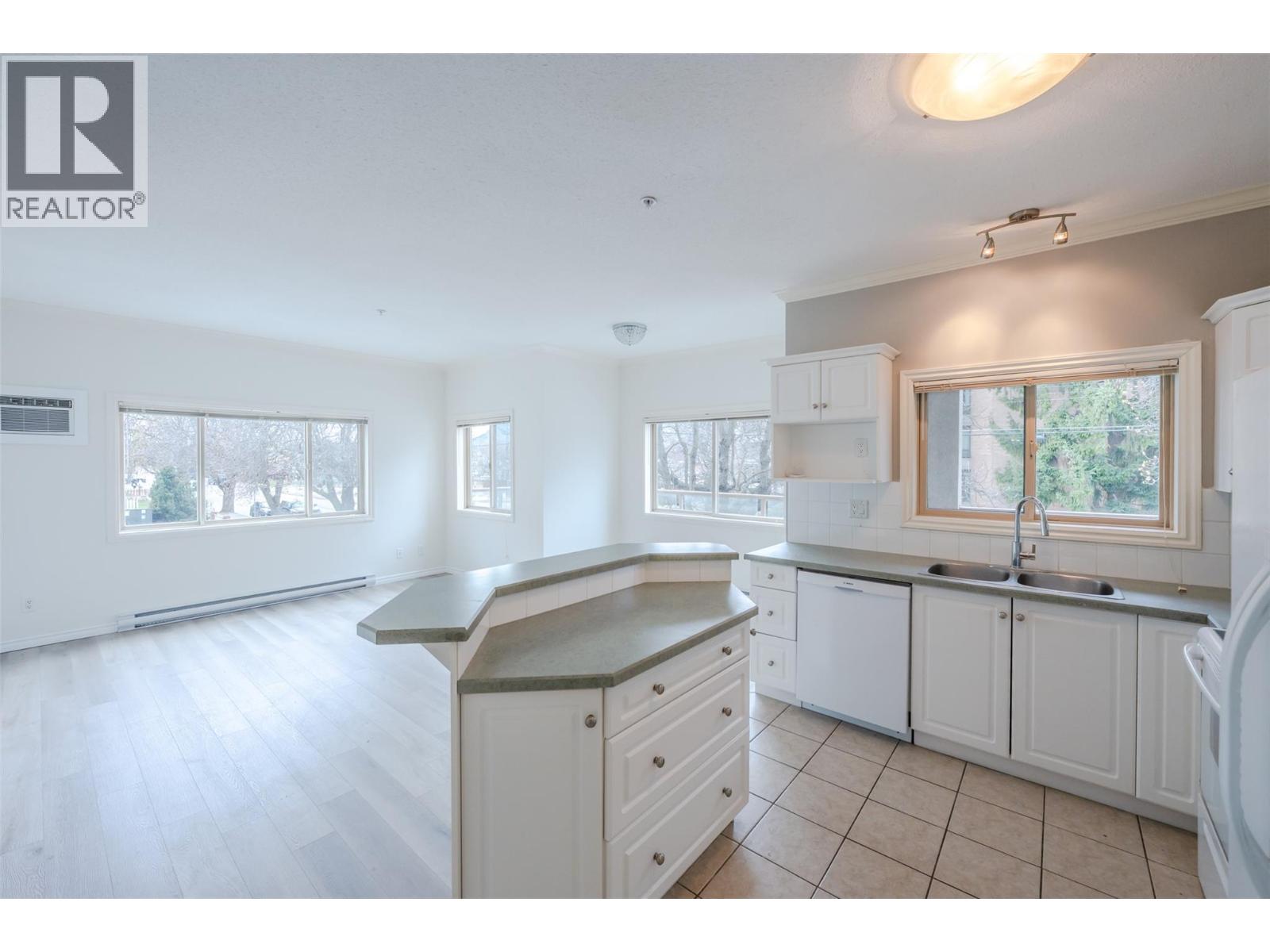 Picture for Unit #208, 196 WADE  Avenue