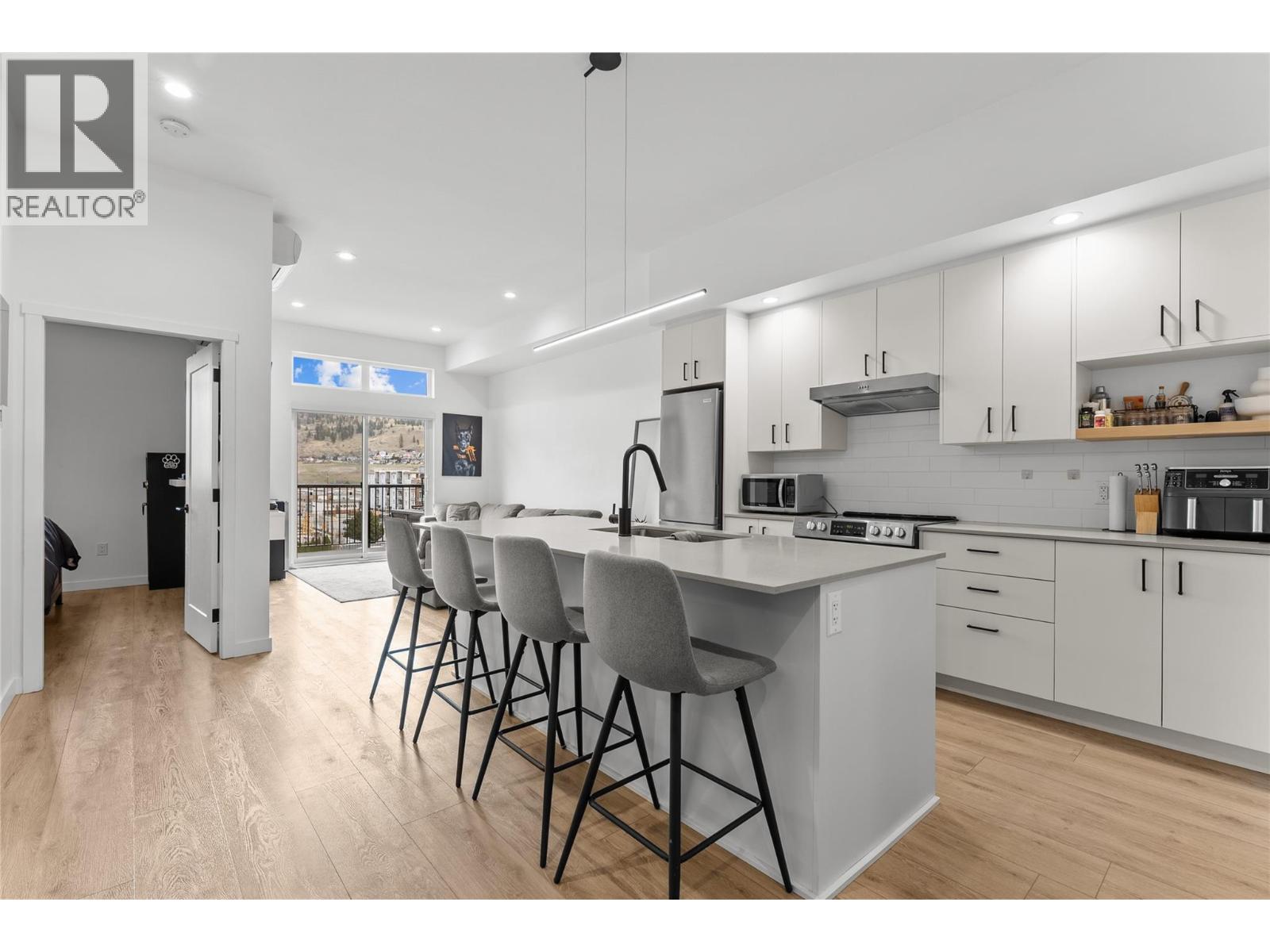 Picture for Unit #609, 660 Cawston  AvenueN
