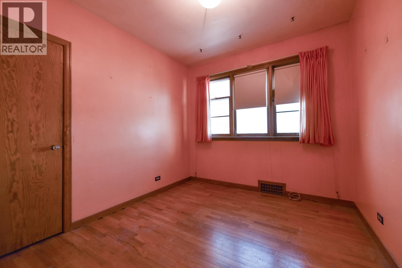 Picture for 130 Jermyn  Avenue