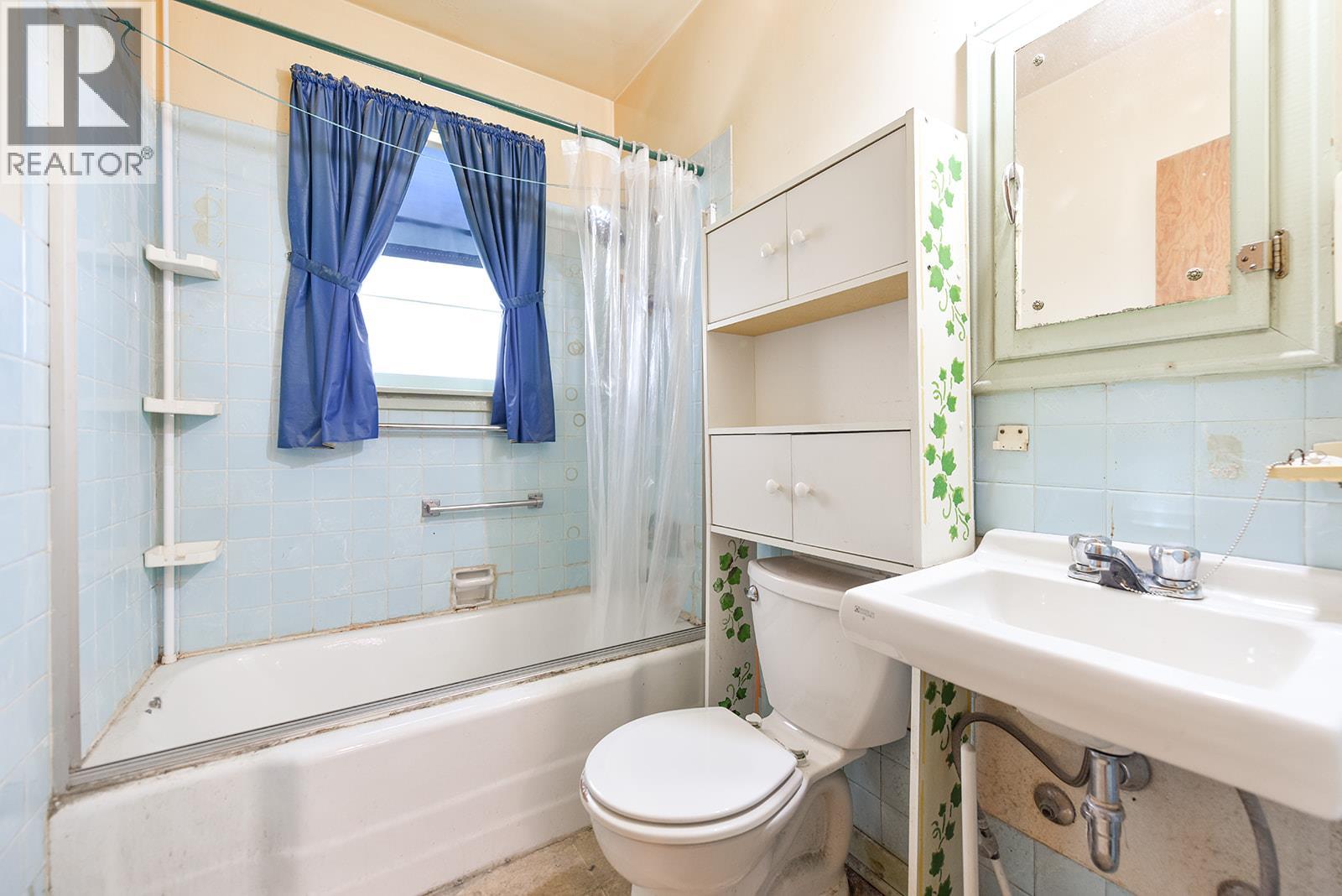 Picture for 130 Jermyn  Avenue
