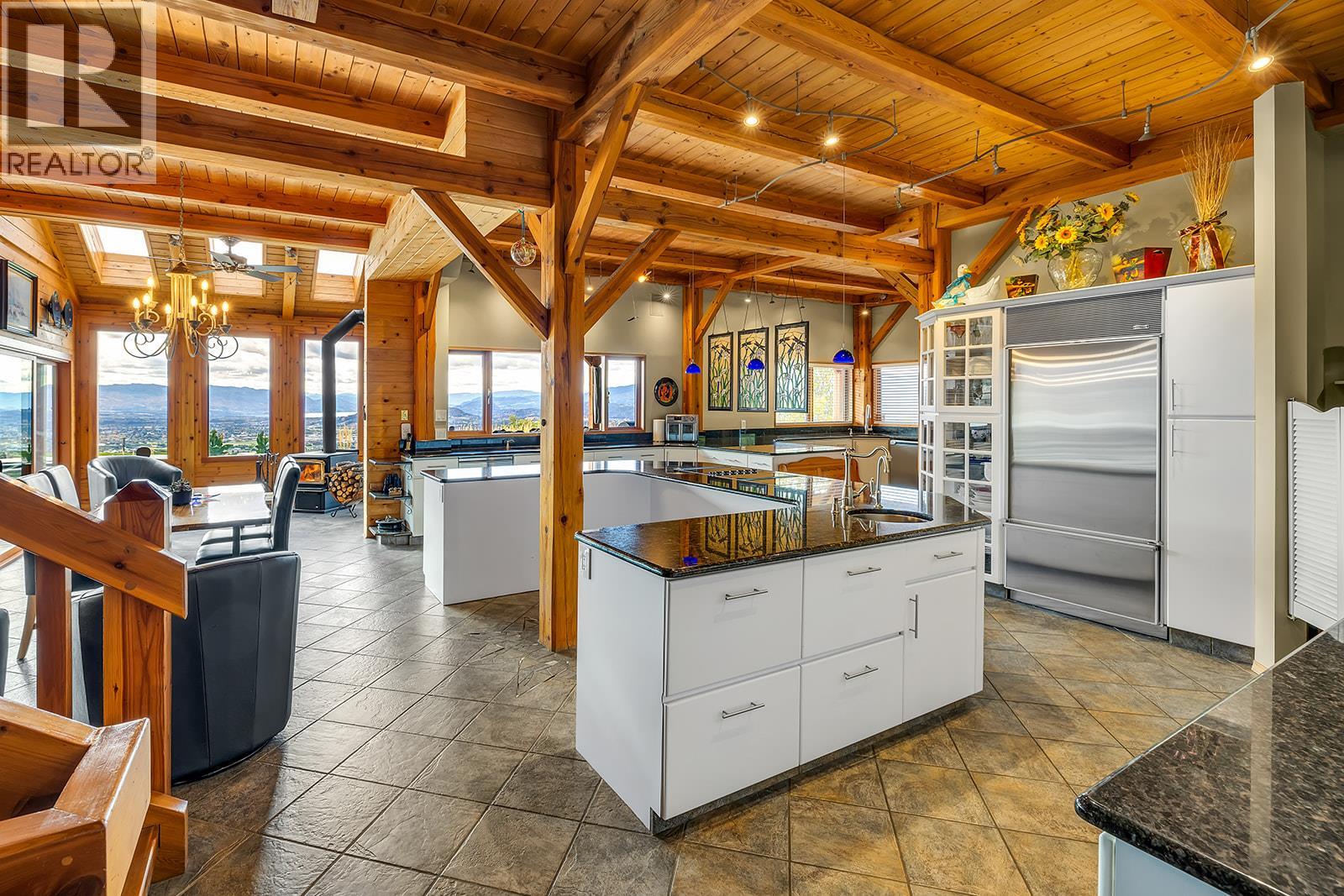 Picture for 5705 Upper Booth N  Road https://www.cirrealty.ca/reb/bc/9/10362349_24.jpg