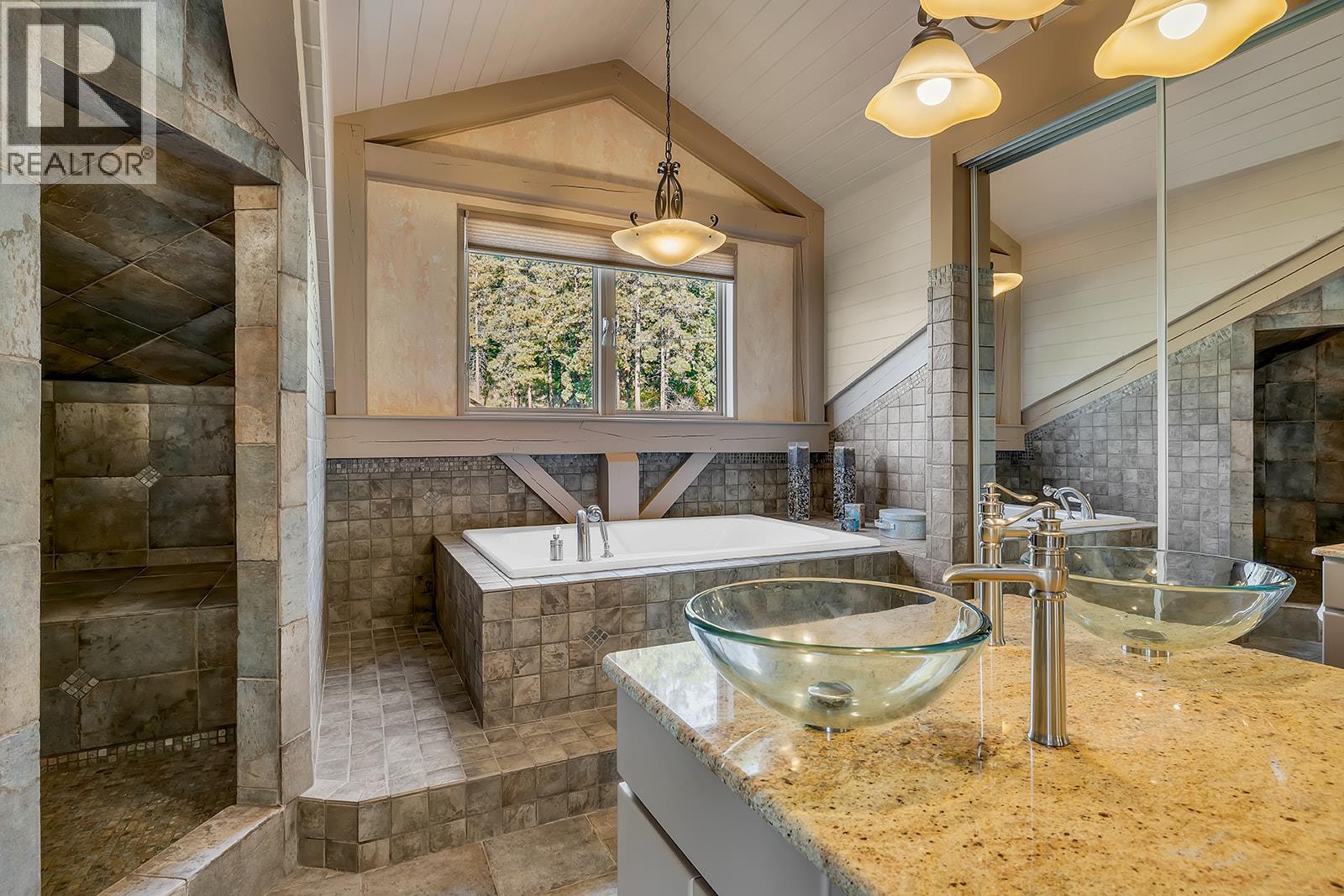 Picture for 5705 Upper Booth N  Road https://www.cirrealty.ca/reb/bc/9/10362349_42.jpg