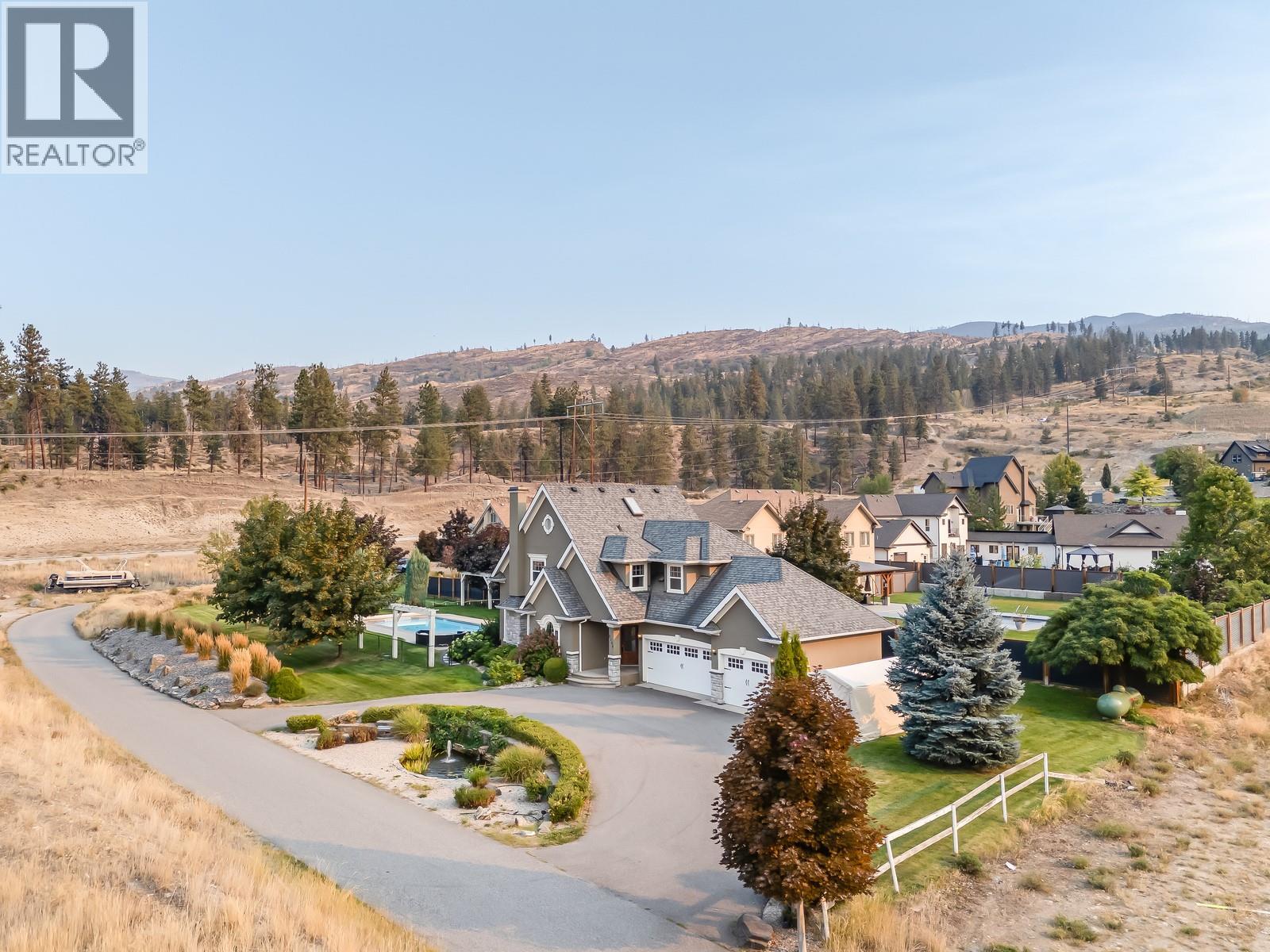 Picture for 5308 Upper Mission  Drive https://www.cirrealty.ca/reb/bc/9/10362819_55.jpg