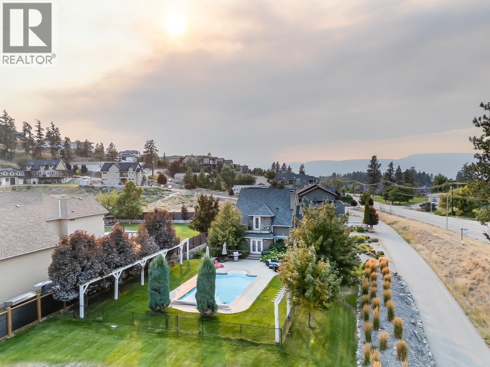 Picture for 5308 Upper Mission  Drive https://www.cirrealty.ca/reb/bc/9/10362819_56.jpg