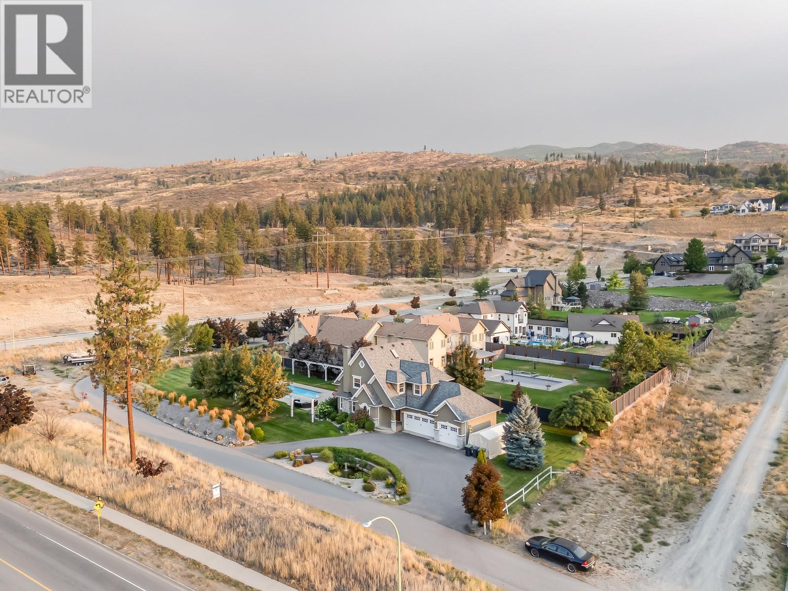 Picture for 5308 Upper Mission  Drive https://www.cirrealty.ca/reb/bc/9/10362819_58.jpg