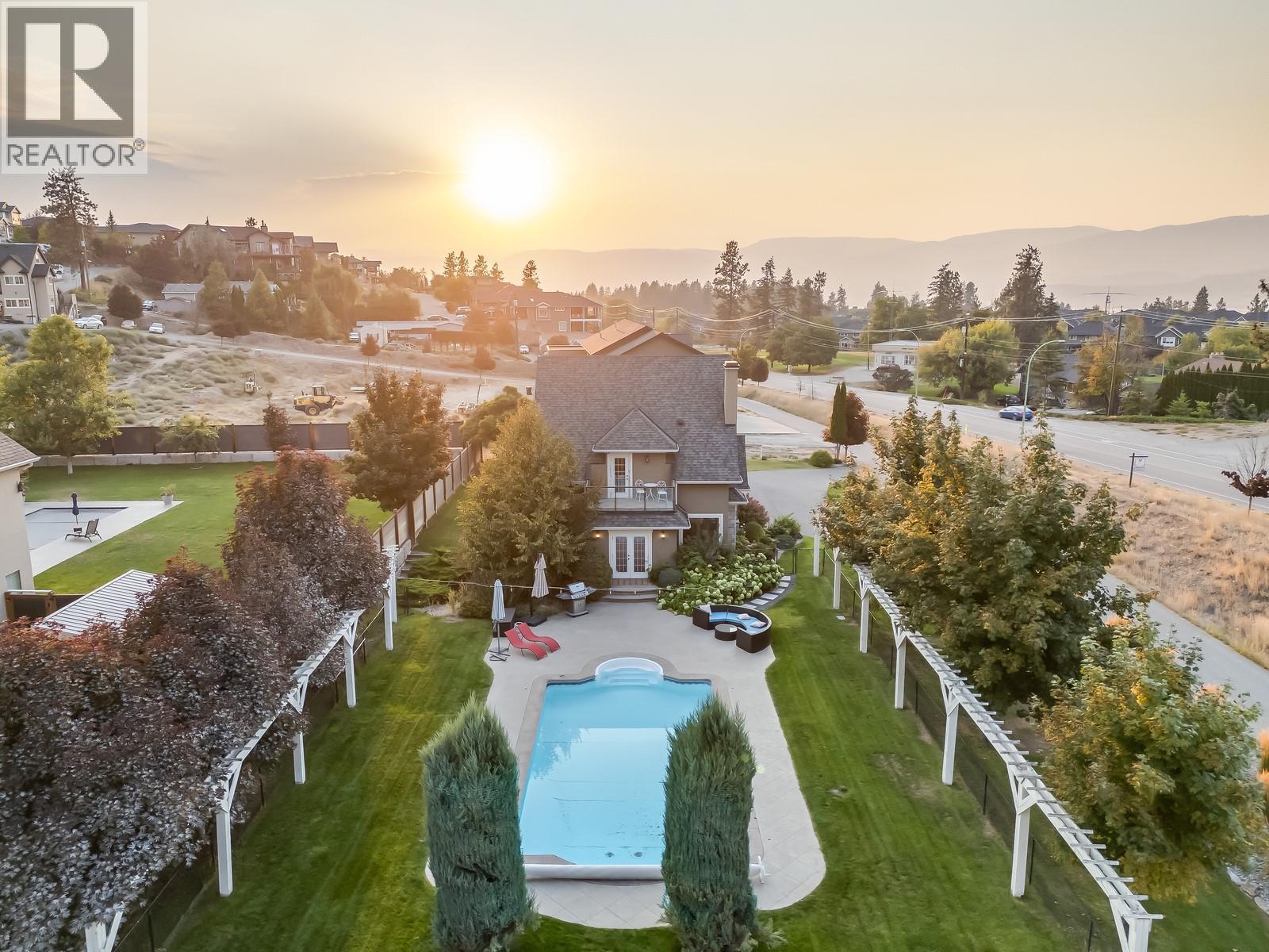 Picture for 5308 Upper Mission  Drive https://www.cirrealty.ca/reb/bc/9/10362819_72.jpg