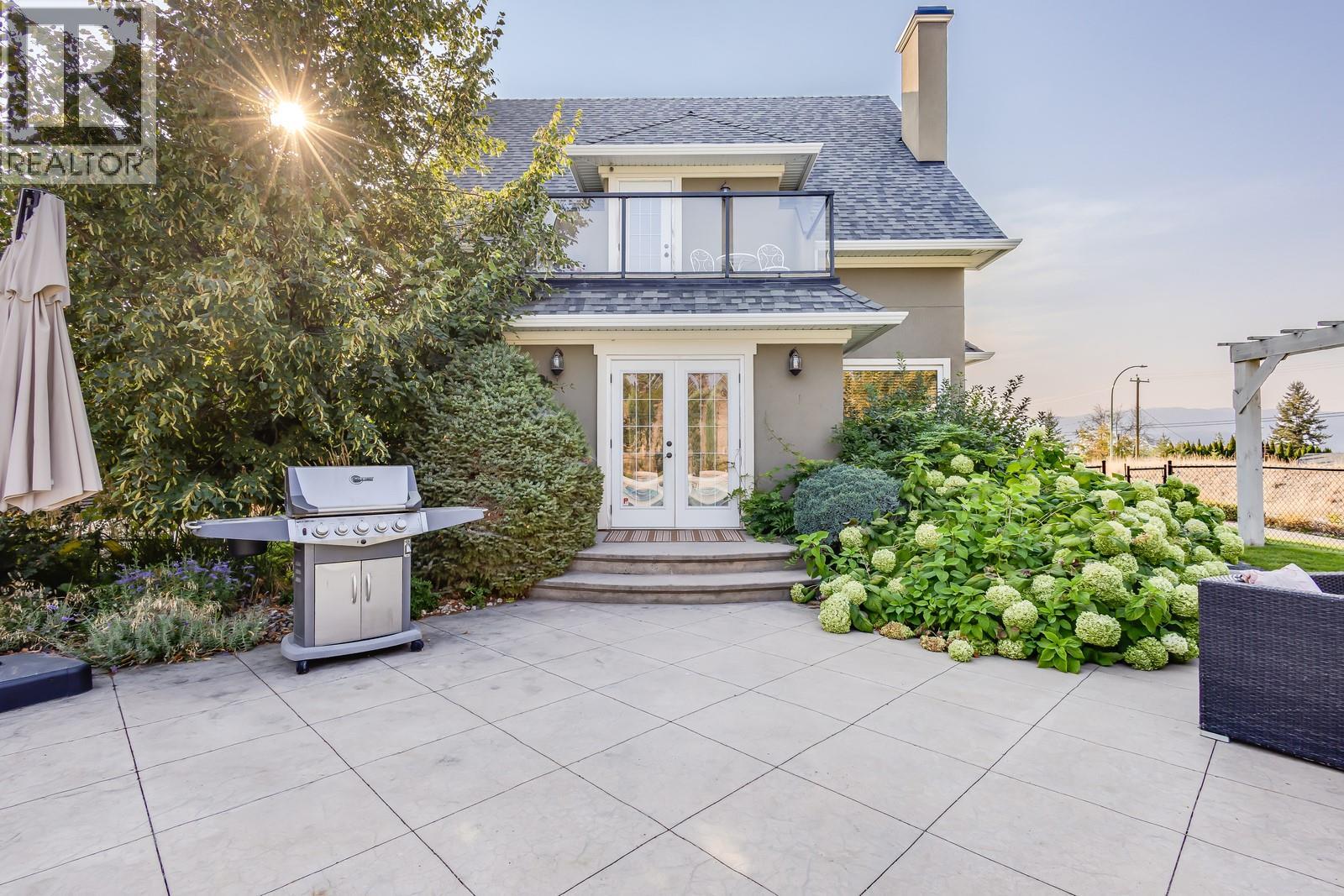 Picture for 5308 Upper Mission  Drive https://www.cirrealty.ca/reb/bc/9/10362819_82.jpg