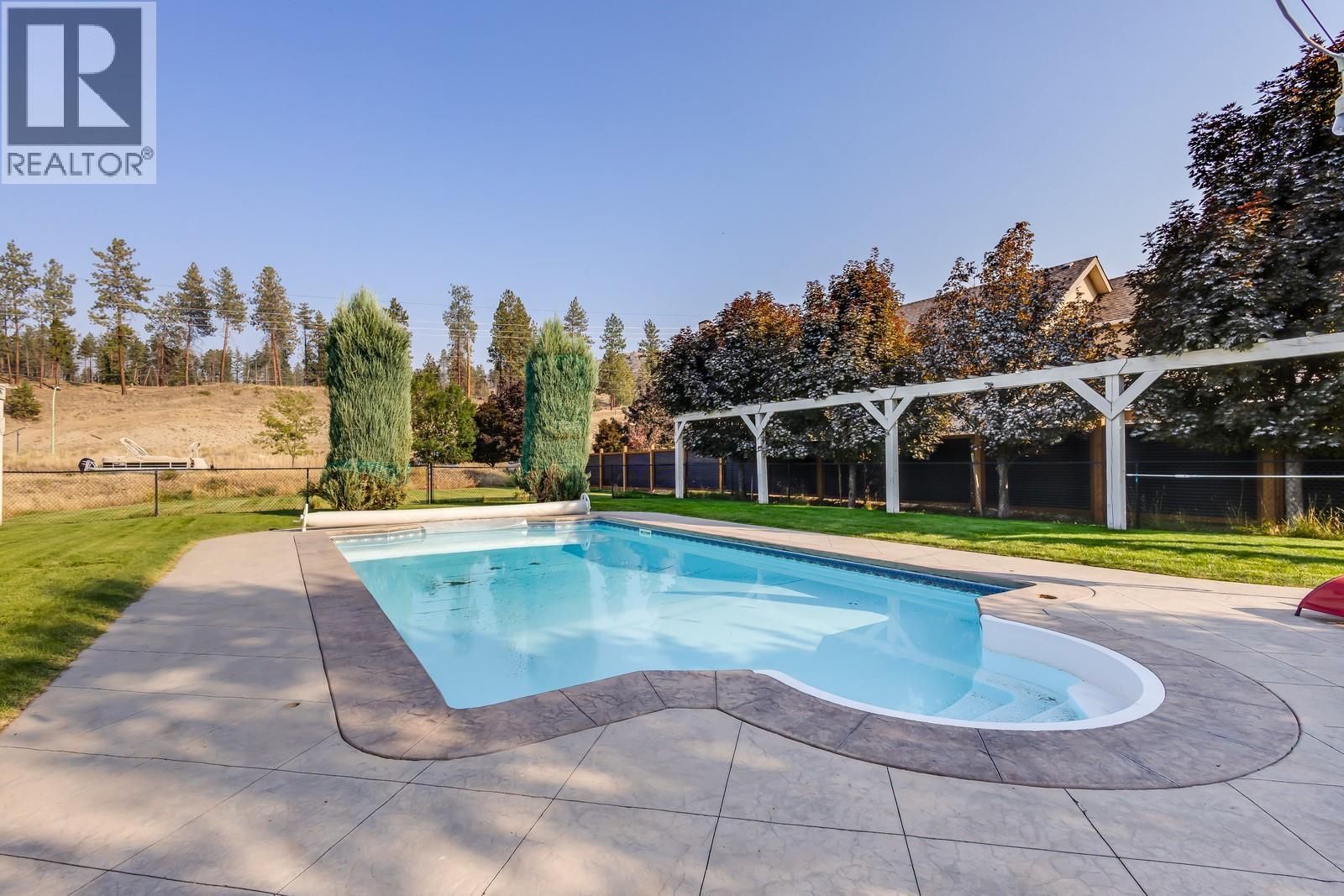 Picture for 5308 Upper Mission  Drive https://www.cirrealty.ca/reb/bc/9/10362819_84.jpg