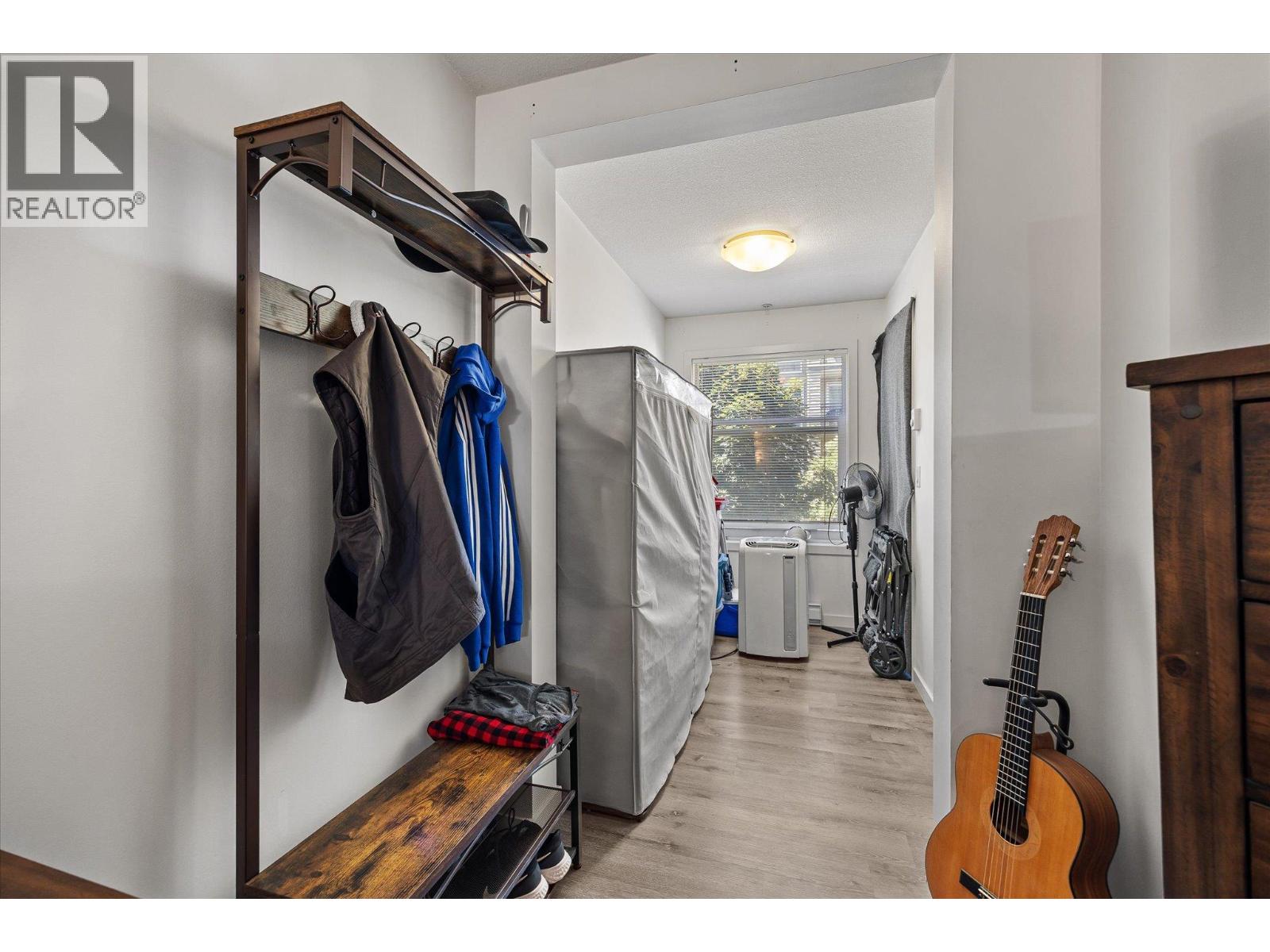 Picture for Unit #215, 539 Yates  Road https://www.cirrealty.ca/reb/bc/9/10363469_16.jpg