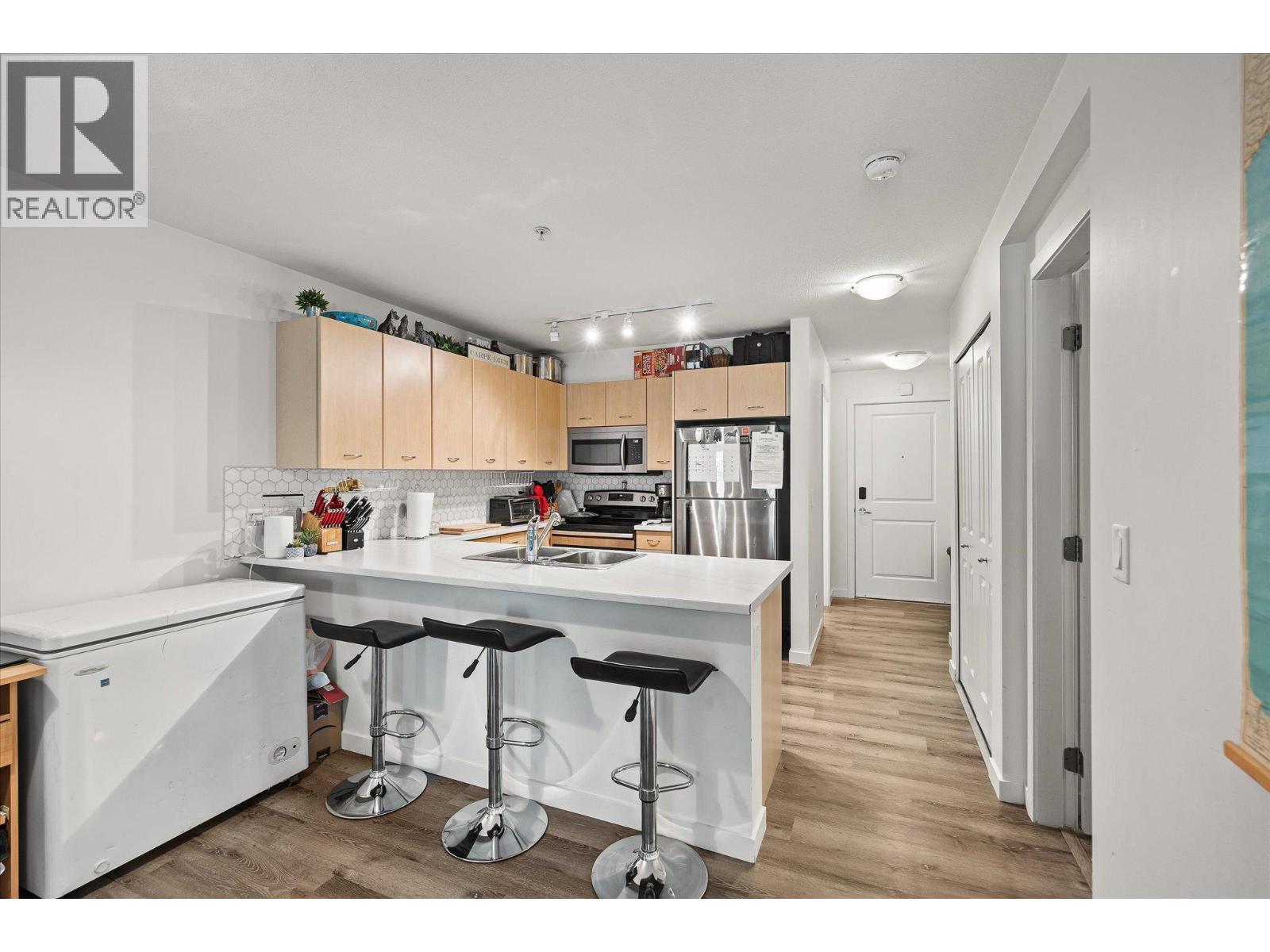 Picture for Unit #215, 539 Yates  Road