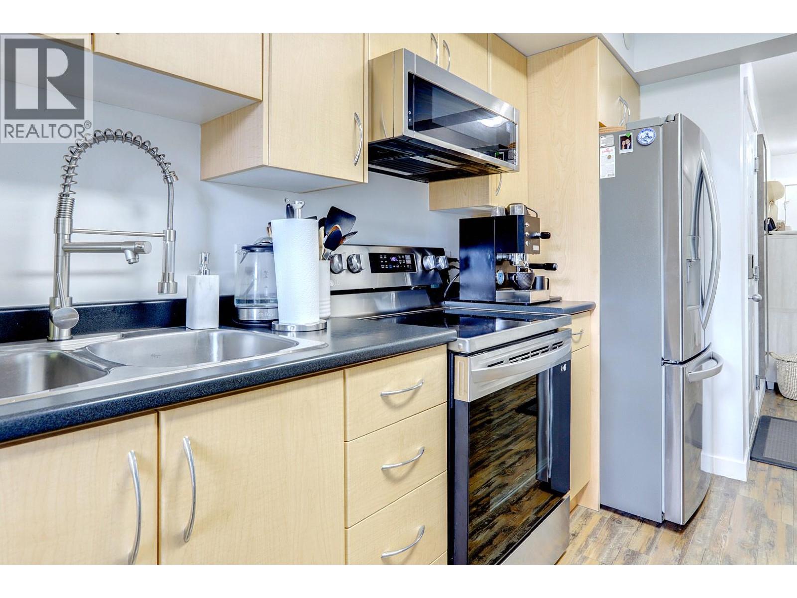 Picture for Unit #B-203, 1477 Glenmore  RoadN https://www.cirrealty.ca/reb/bc/9/10363499_8.jpg