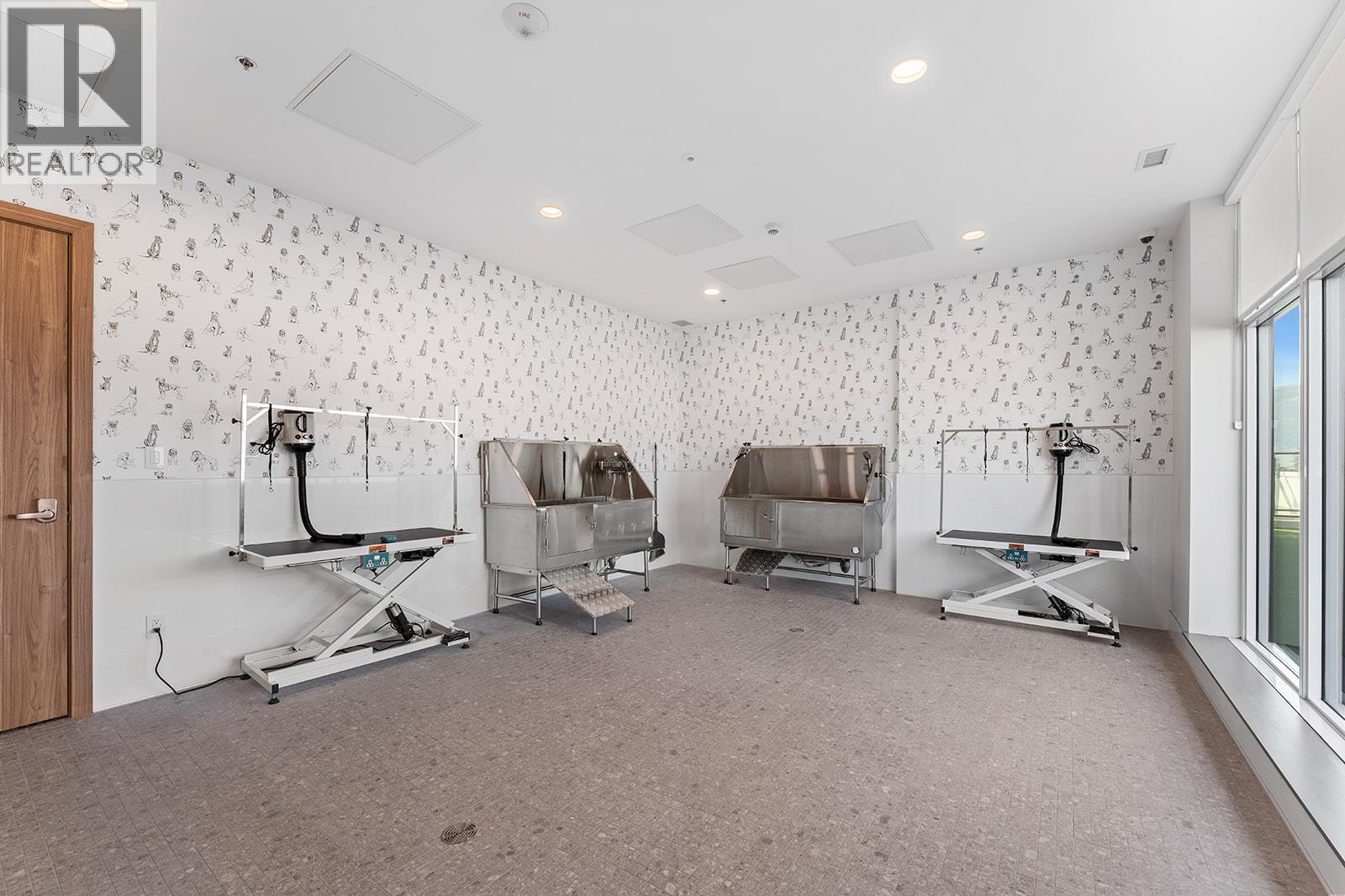 Picture for Unit #2007, 1626 Water  Street https://www.cirrealty.ca/reb/bc/9/10363569_39.jpg